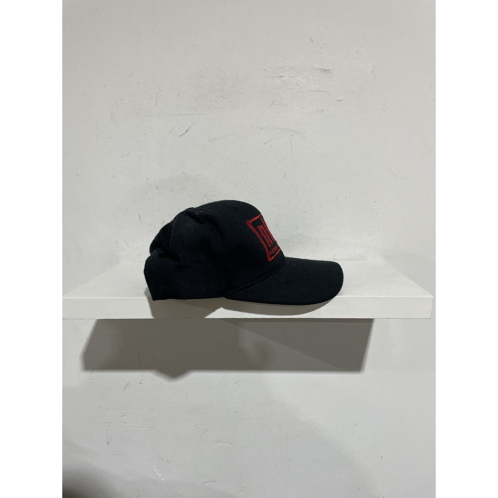 Other VINTAGE WCW NEW WORLD ORDER HAT BLACK/RED PREOWNED Size ONE SIZE - 3 Thumbnail