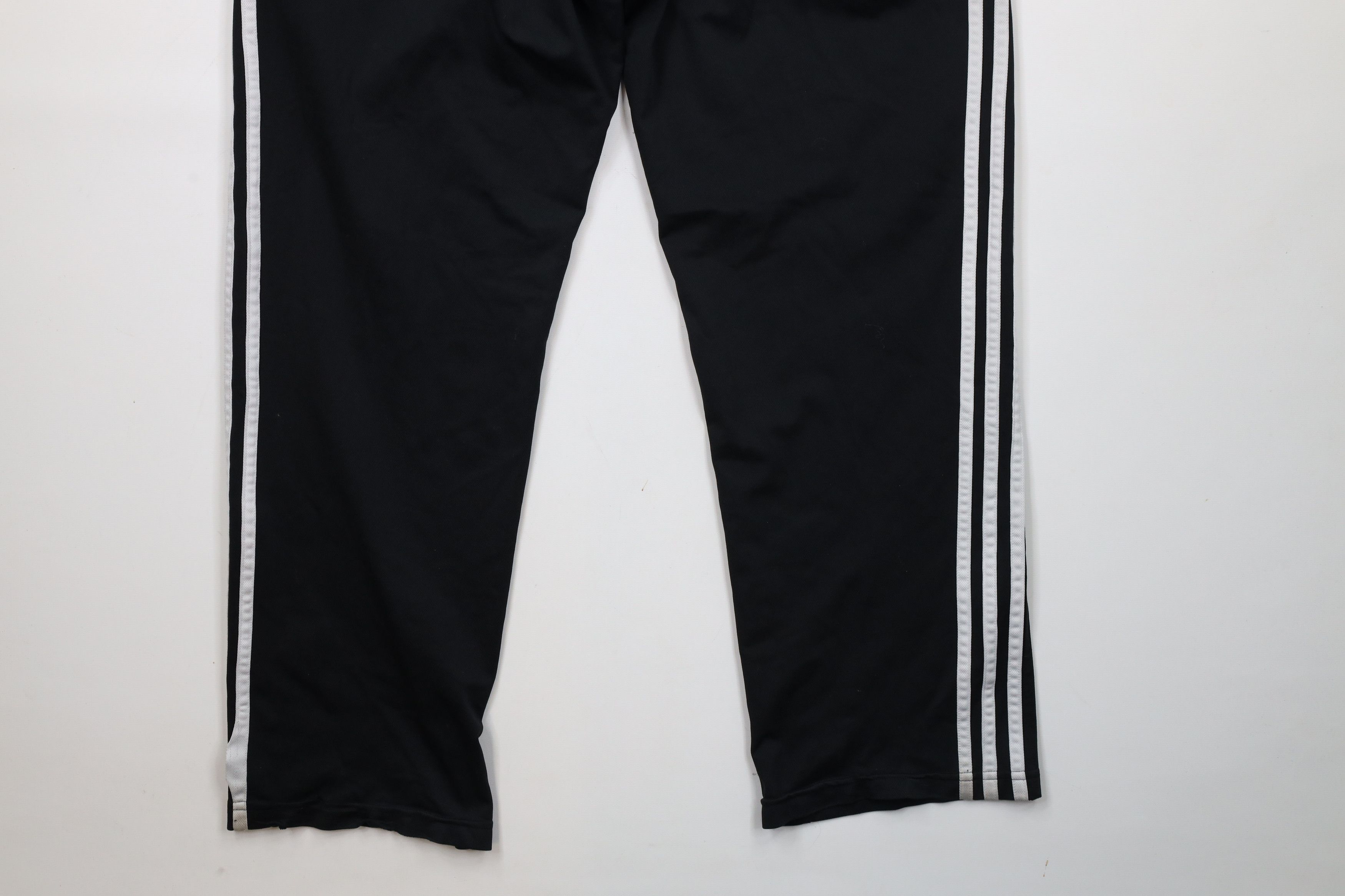Adidas × Vintage Vintage Adidas Spell Out Wide Leg Sweatpants Pants Black Size US 34 / EU 50 - 13 Thumbnail