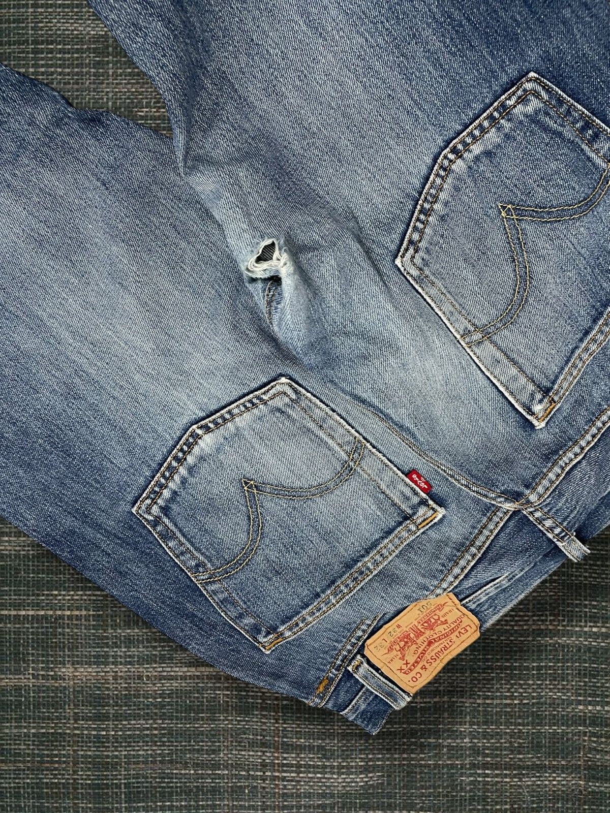 Levi's Vintage Clothing Vintage Original Levis 501 Designer Distressed Blue Denim Size US 31 - 15 Thumbnail