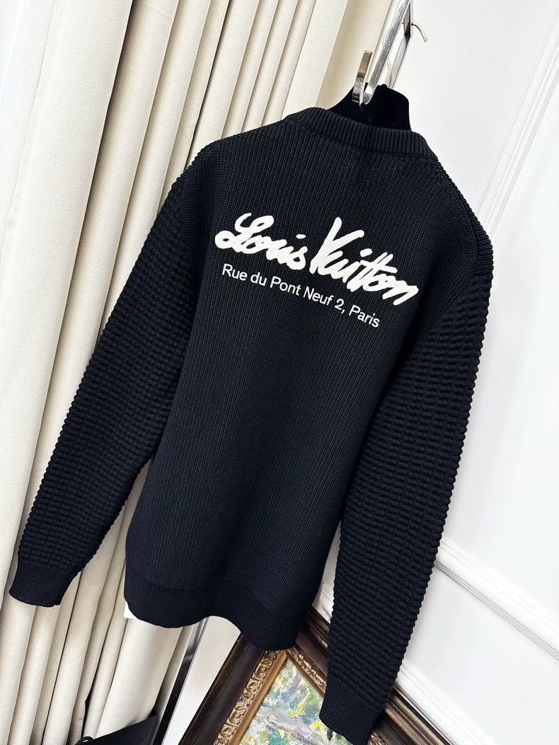 Louis Vuitton LOUIS VUITTON black sweater 2504-Nextarrow Size US S / EU 44-46 / 1 - 1 Thumbnail