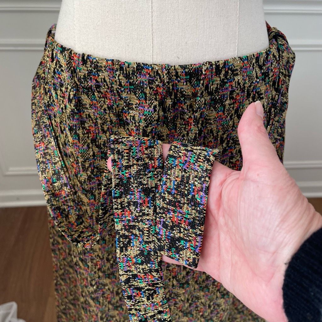 Vintage Vintage 70s Lurex Abstract A-Line Maxi Skirt Gold Black Red Size 27" / US 4 / IT 40 - 4 Thumbnail