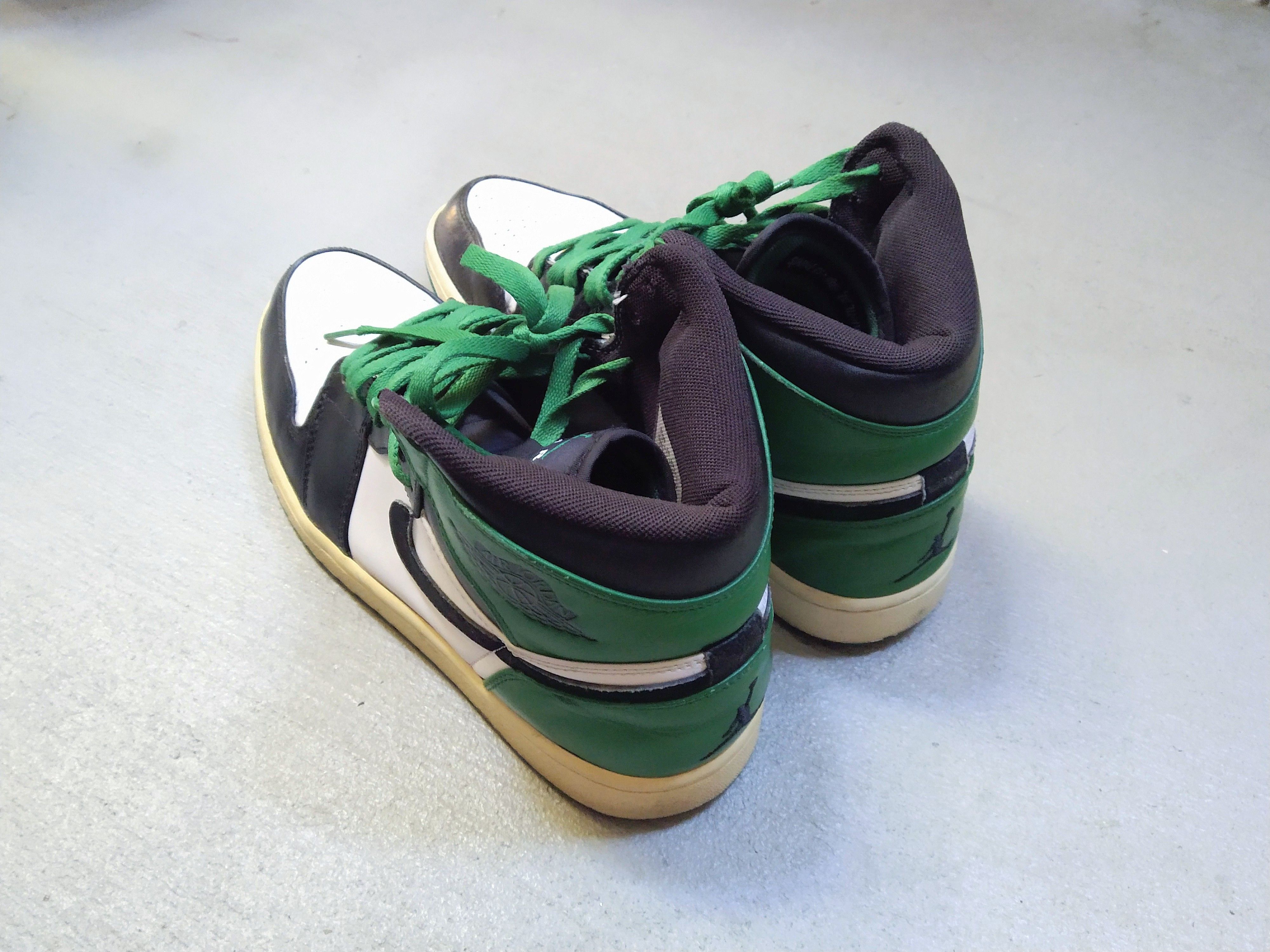 Jordan Brand Nike Air Jordan 1 Retro High Boston Celtics 10 332550-101 Size US 10 / EU 43 - 13 Thumbnail