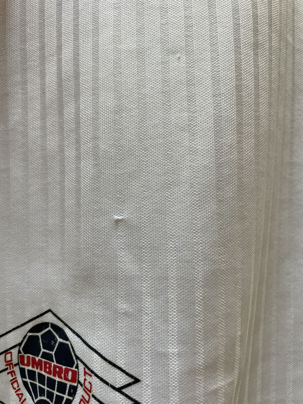 Umbro × Vintage ENGLAND UMBRO 1997/1998 HOME FOOTBALL SHIRT SOCCER JERSEY Size US M / EU 48-50 / 2 - 3 Thumbnail