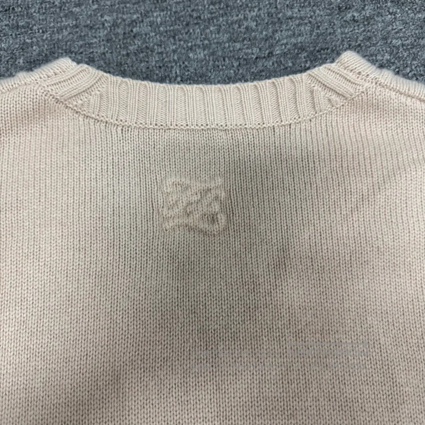 Fendi FENDI V-neck, double F-pattern jacquard design, cashmere k Size S / US 4 / IT 40 - 5 Thumbnail