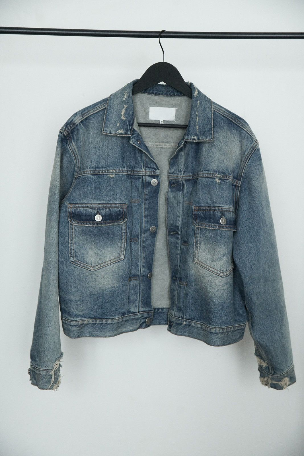 Maison Margiela Maison Margiela cropped distress denim jacket Size US M / EU 48-50 / 2 - 3 Thumbnail
