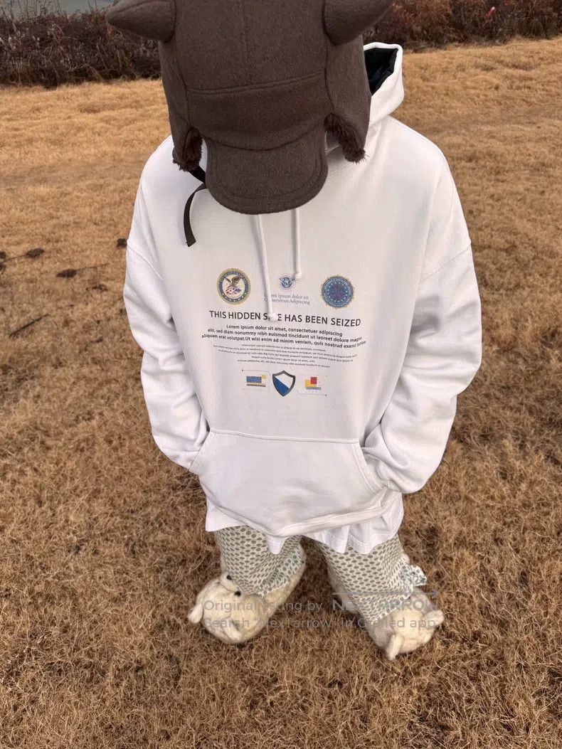 Vetements Vetements Thick badge face mask hoodie Size US S / EU 44-46 / 1 - 6 Thumbnail