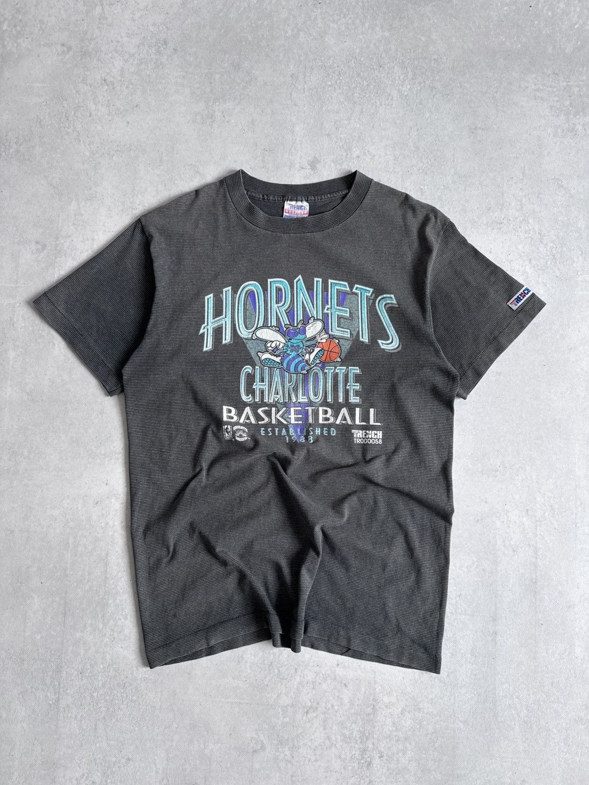 Other Charlotte Hornets Vintage 1988 NBA Basketball Archive Tee Size US L / EU 52-54 / 3 - 1 Thumbnail