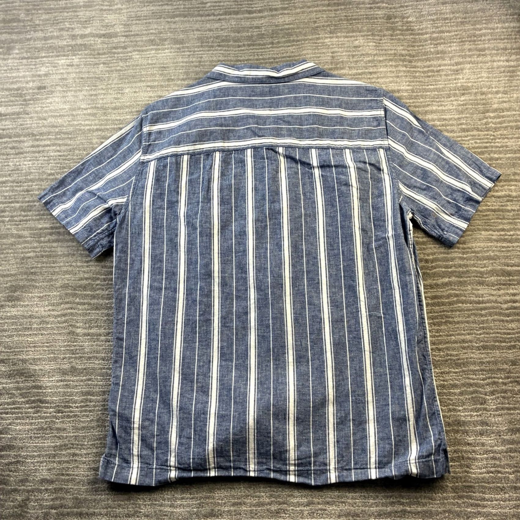 Gap VINTAGE Gap Shirt Camp Collar Button-Up Mens Medium Blue Striped Hawaiian Pattern Short Sleeve Linen Blend Size US M / EU 48-50 / 2 - 2 Thumbnail