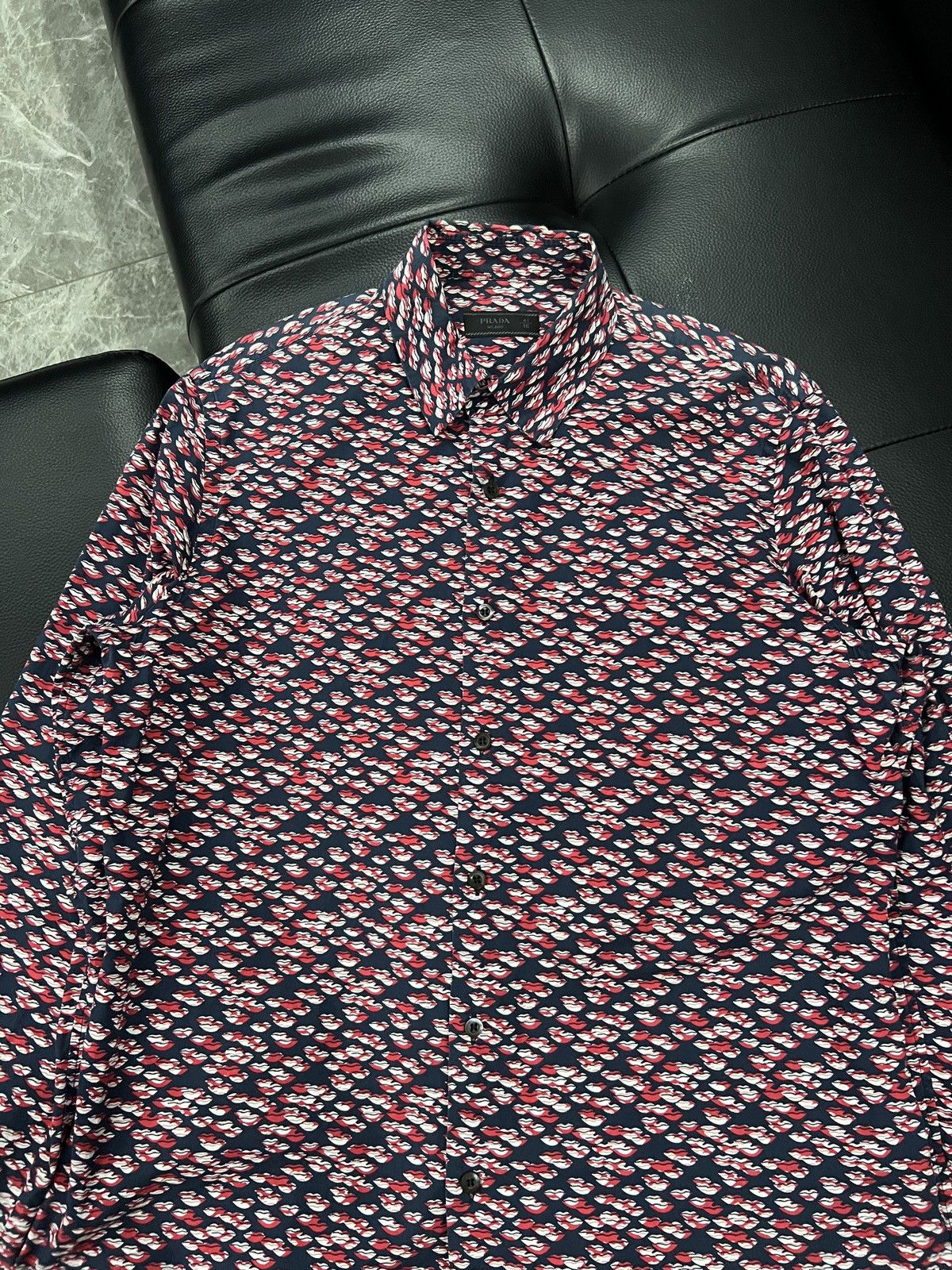 Prada Prada 2015 All-Over Lip Print Shirt Size US XS / EU 42 / 0 - 3 Thumbnail