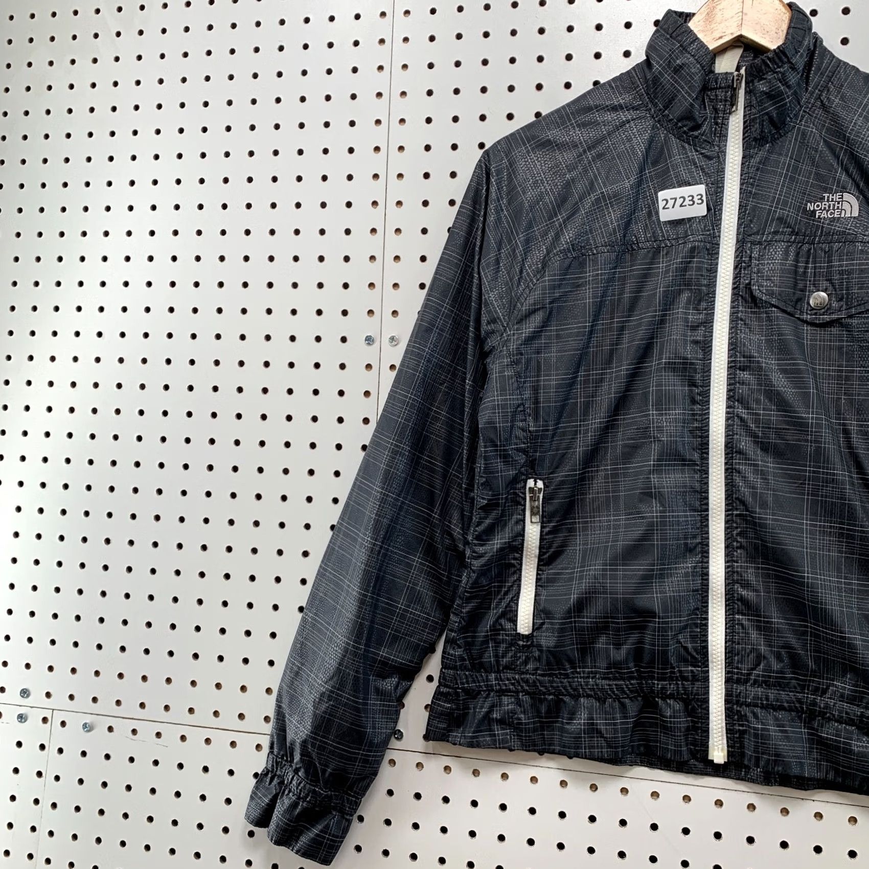 The North Face The North Face Windbreaker Jacket Black Gray Check Womens Small 19.5x22.5 Size S / US 4 / IT 40 - 3 Thumbnail