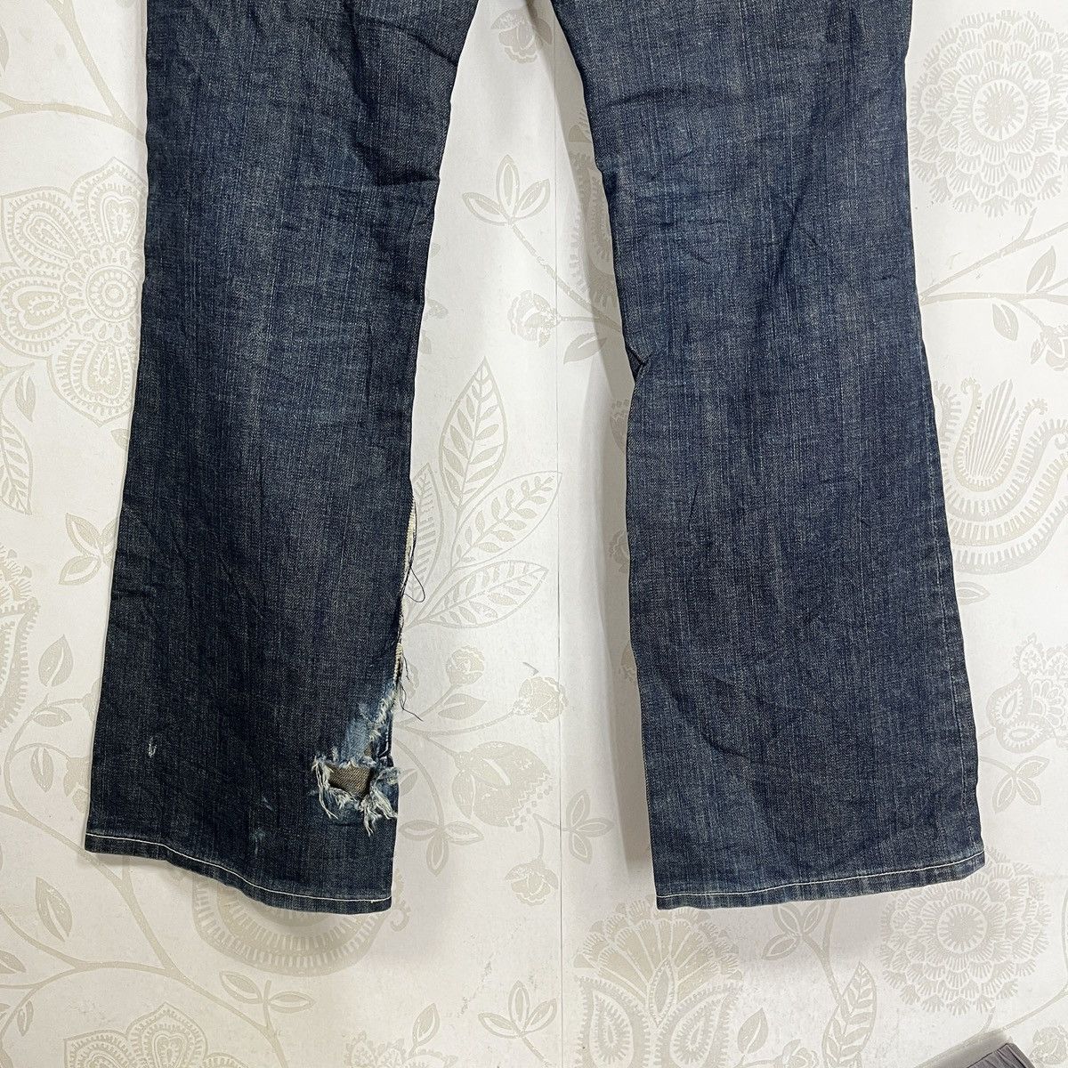 Levi's × Vintage Flared Levis 517 Distressed Denim Faded Blue Size US 33 - 12 Thumbnail