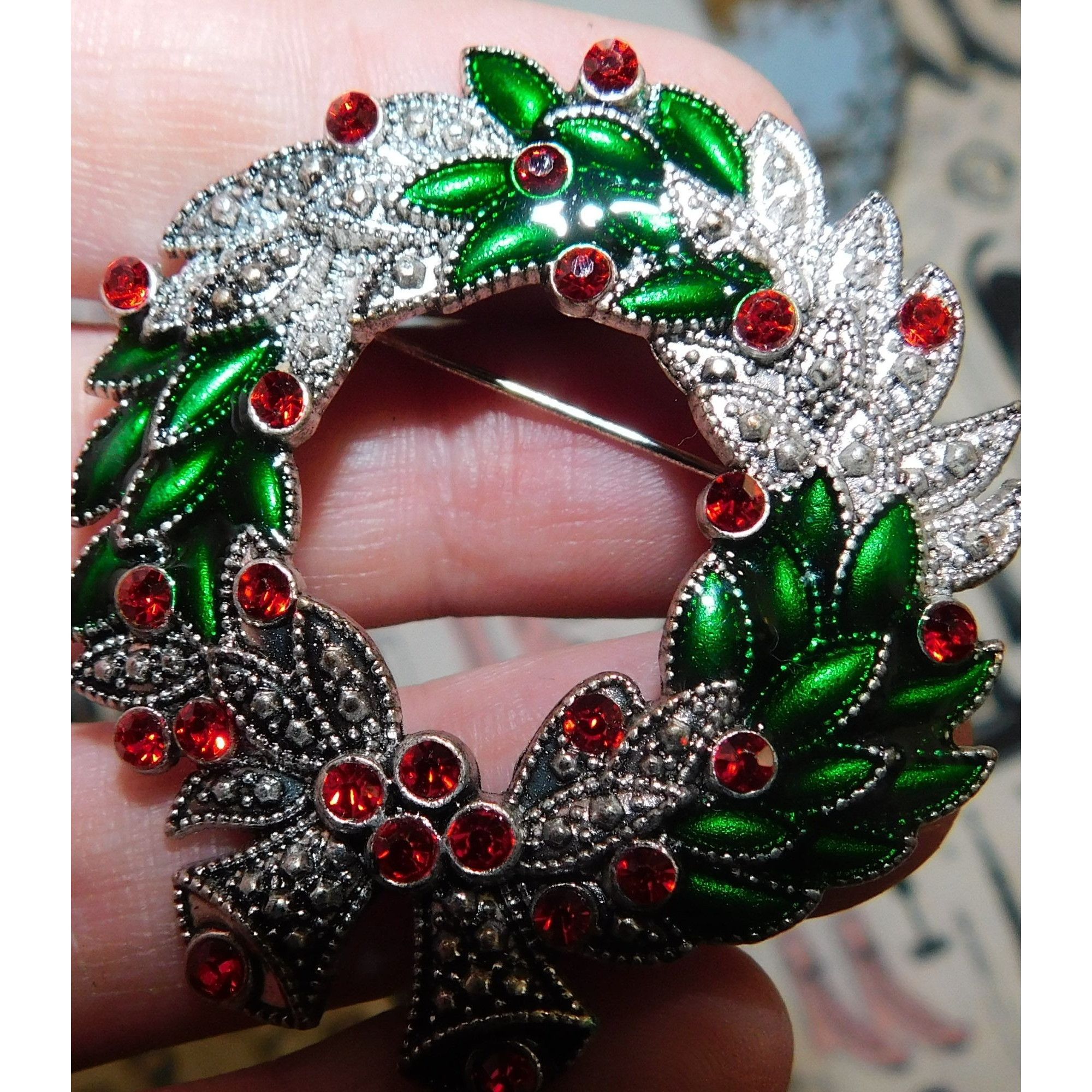 Kenneth Cole Vintage Kenneth Cole Wreath Brooch With Red Rhinestones Size ONE SIZE - 7 Thumbnail