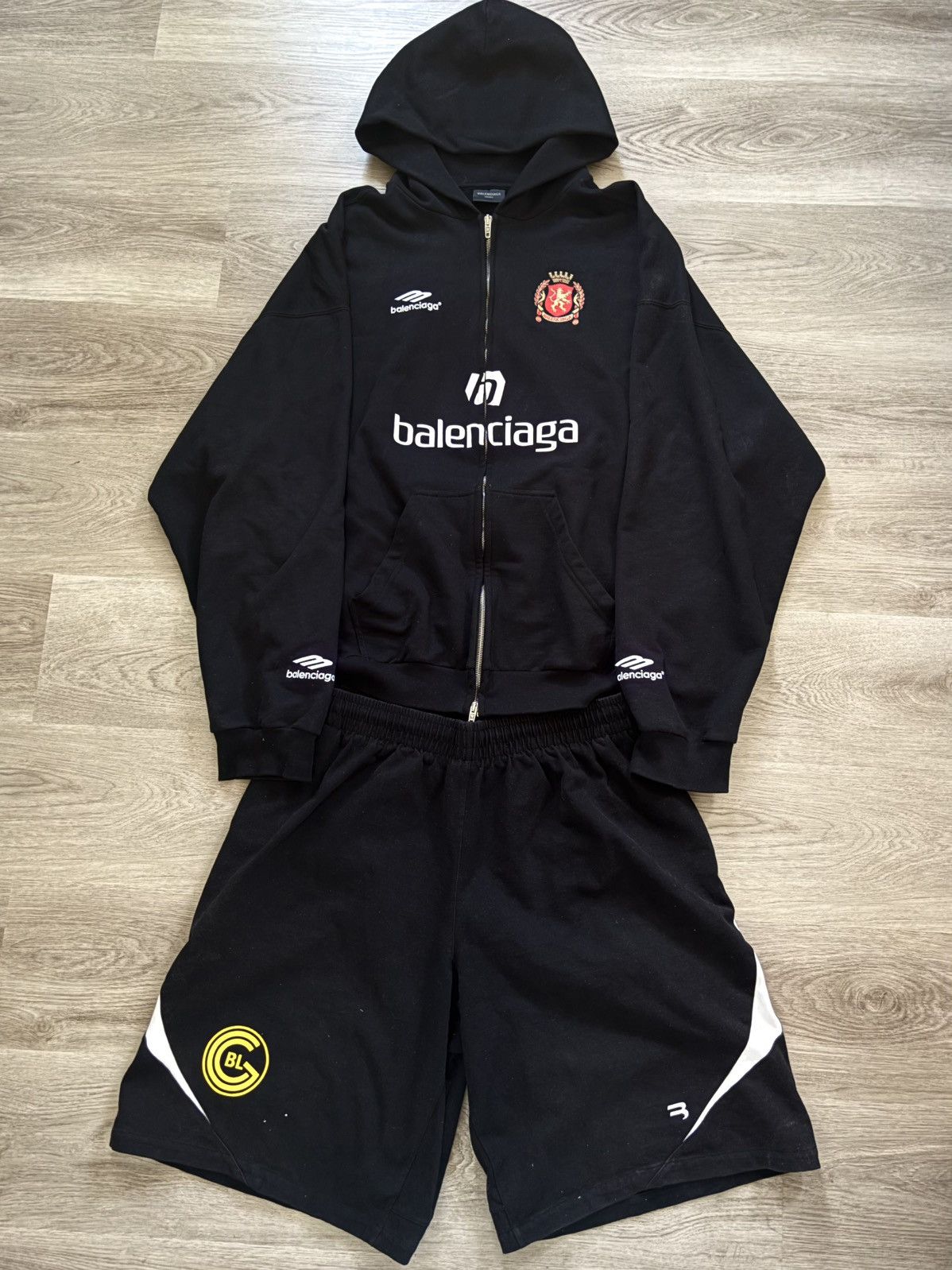 Balenciaga Balenciaga Exclusive Soccer Set Size US M / EU 48-50 / 2 - 10 Thumbnail