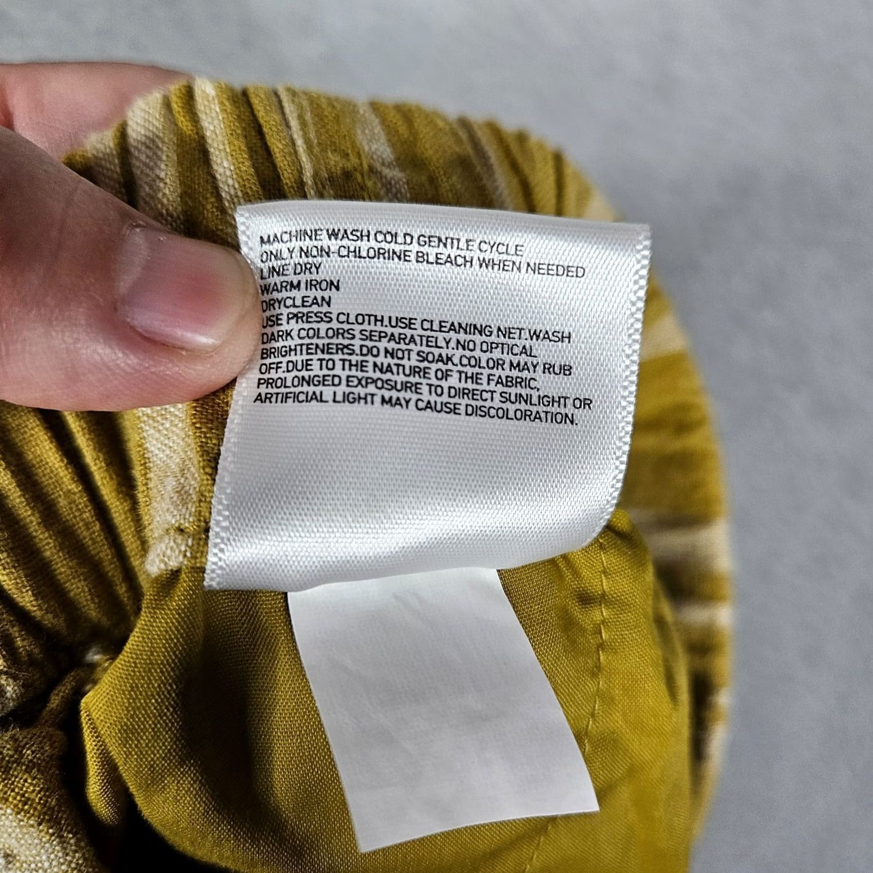 Uniqlo Uniqlo Women's Shorts Strand Linen Blend Yellow Stripes Casual Sz S Beach Regular Front Flat Front Size 28" / US 6 / IT 42 - 6 Thumbnail