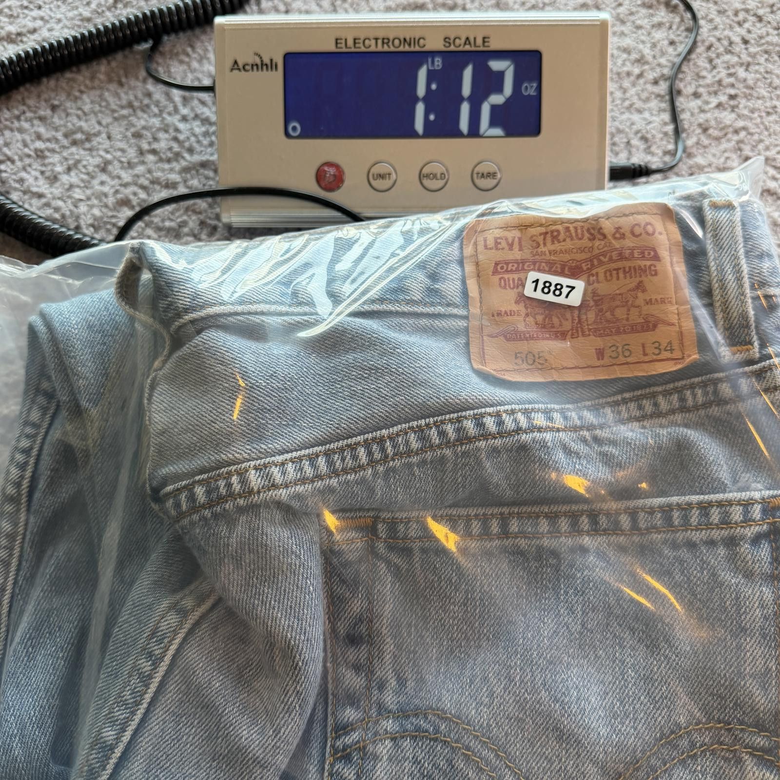 Levi's Levi’s 505 Regular Fit Light Wash Straight Leg Jeans 36x34 Size US 36 / EU 52 - 8 Thumbnail
