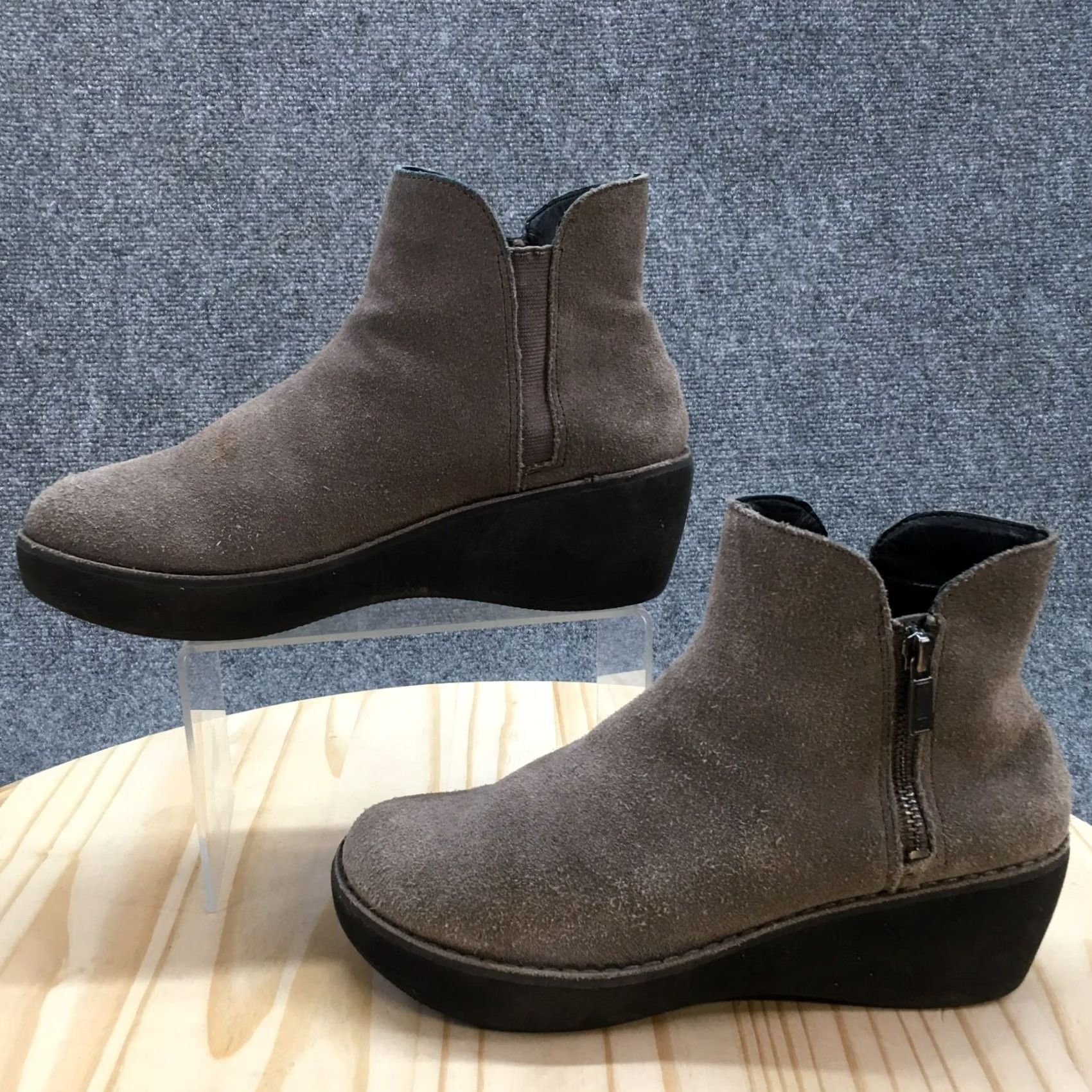 Vintage Kenneth Cole Reaction Boots Womens 8 Gray Leather Wedge Ankle Booties Zip Size US 8 / IT 38 - 2 Thumbnail