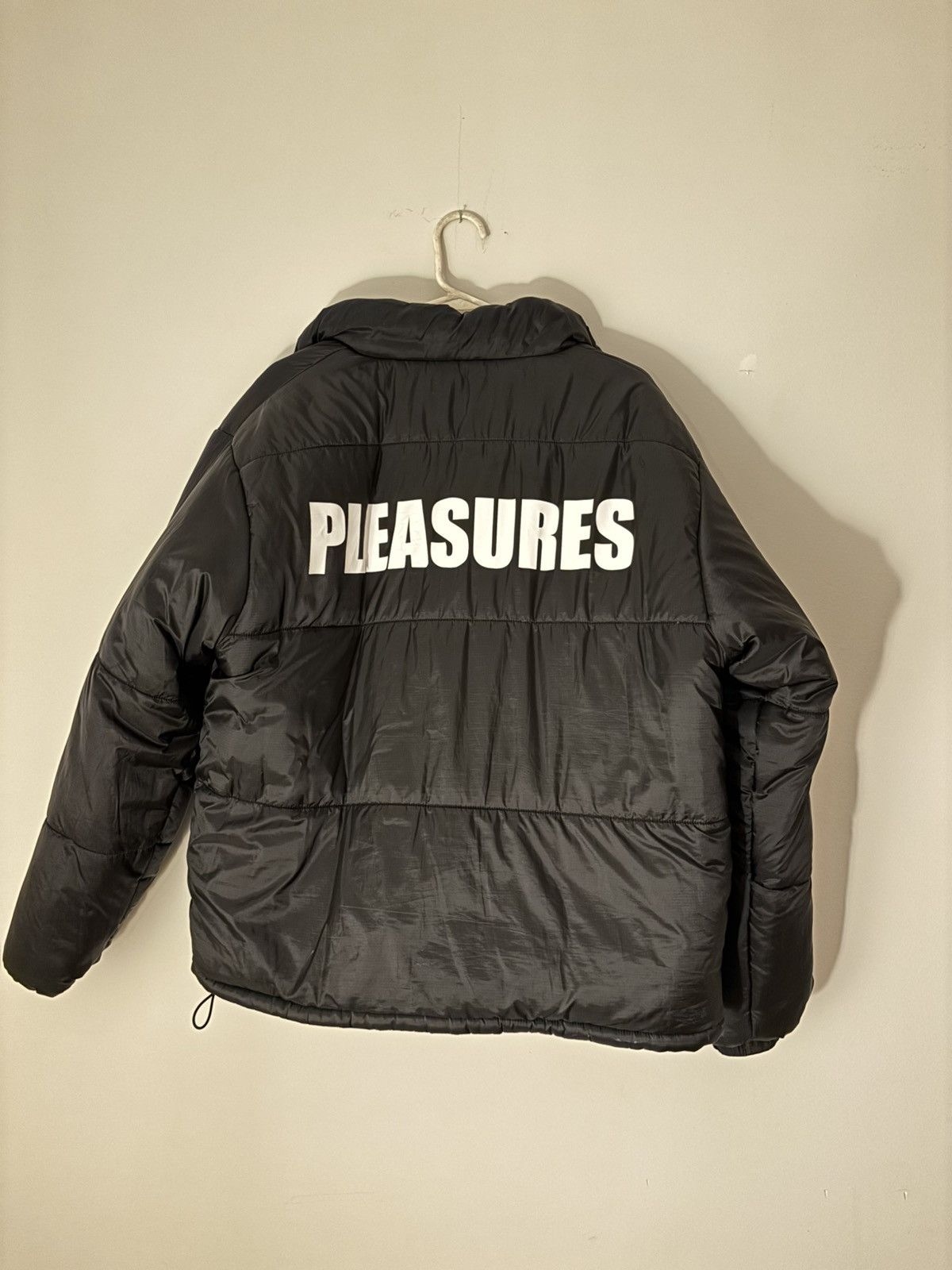 Joy Division × Pleasures PLEASURES X JOY DIVISION REVERSIBLE PUFFER COAT Size US L / EU 52-54 / 3 - 4 Thumbnail