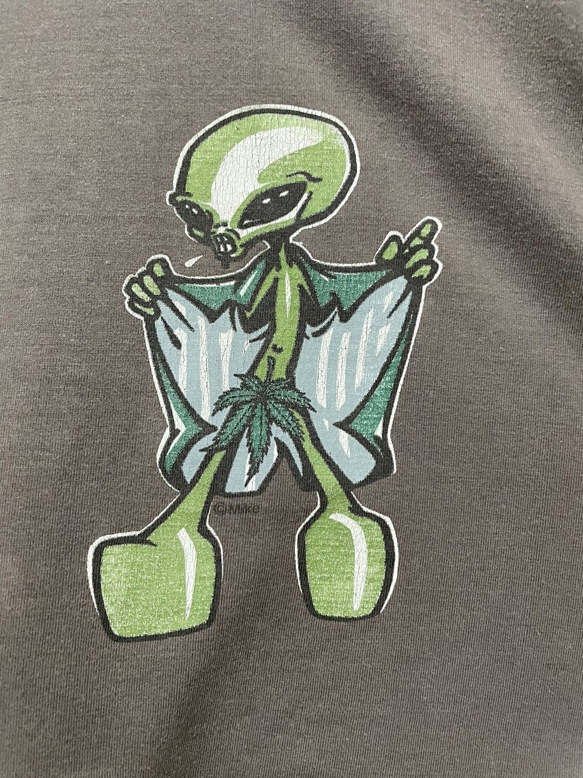 Hook-Ups × Vintage Vintage 90s Alien Ganja Marijuana Strip Tee Skate Cartoon Size US XL / EU 56 / 4 - 2 Thumbnail