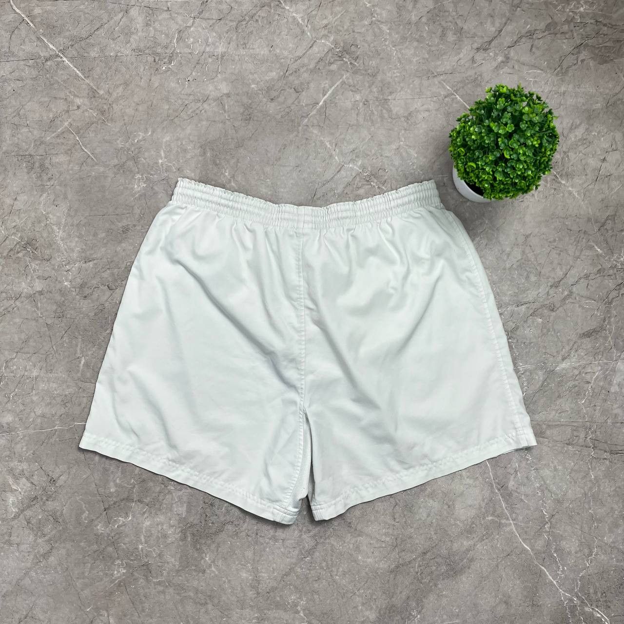 Nike Vintage 90s Nike White Mini Logo Mens Shorts Size L Size US 33 - 5 Thumbnail