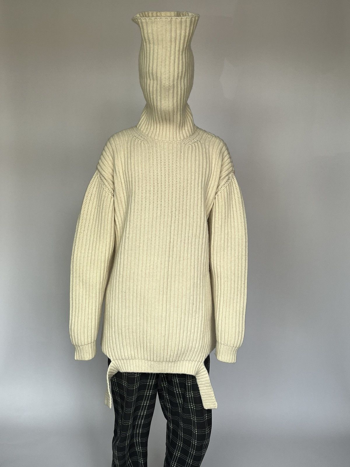 ----- Balenciaga FW17 Oversized Turtleneck Knitwear
