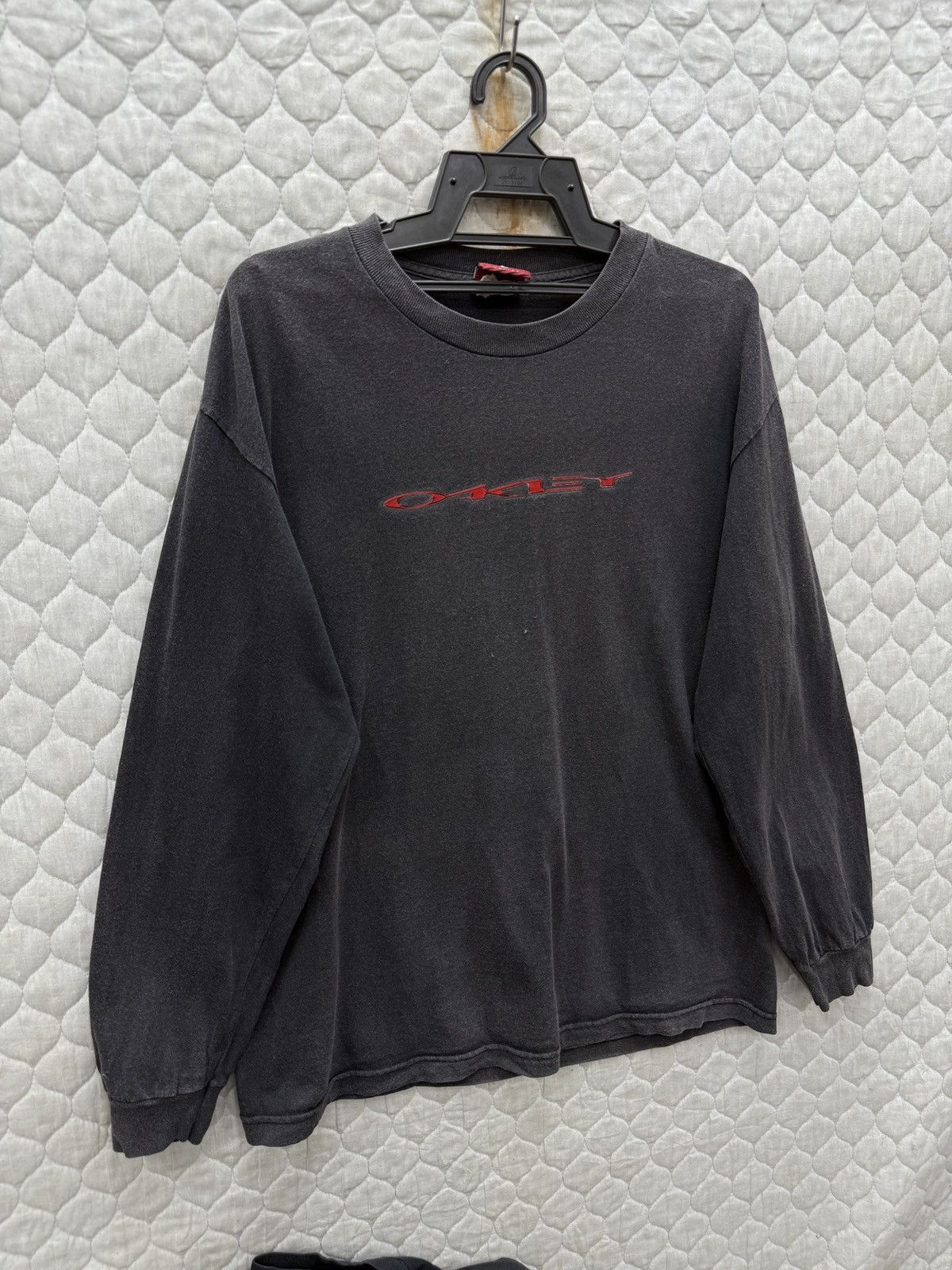 Oakley 🔥🔥🔥ARCHIVE STEALS VTG OAKLEY LONGSLEEVE Size US L / EU 52-54 / 3 - 3 Thumbnail