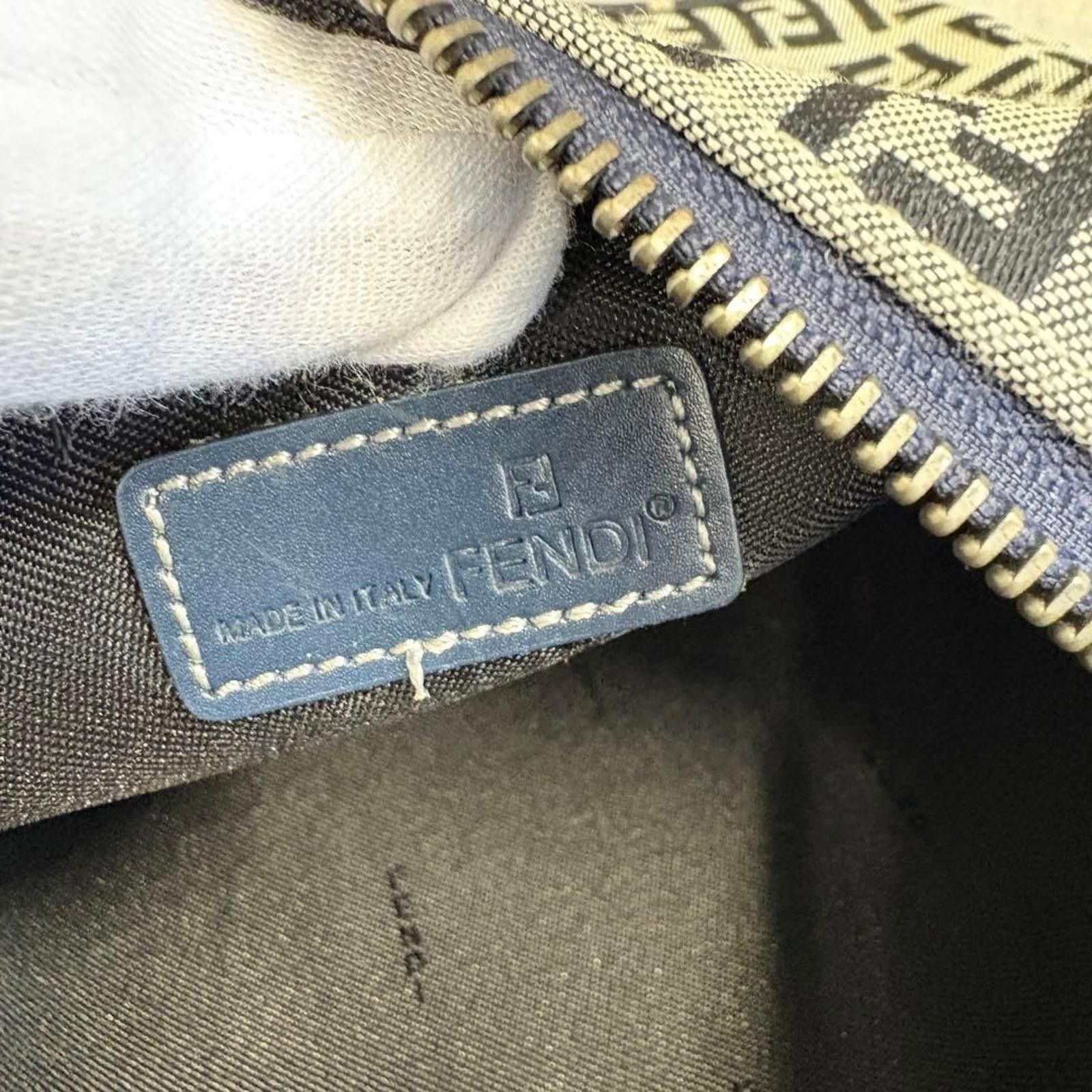 Fendi Fendi - Monogram Canvas Shoulder Bag Size ONE SIZE - 9 Thumbnail