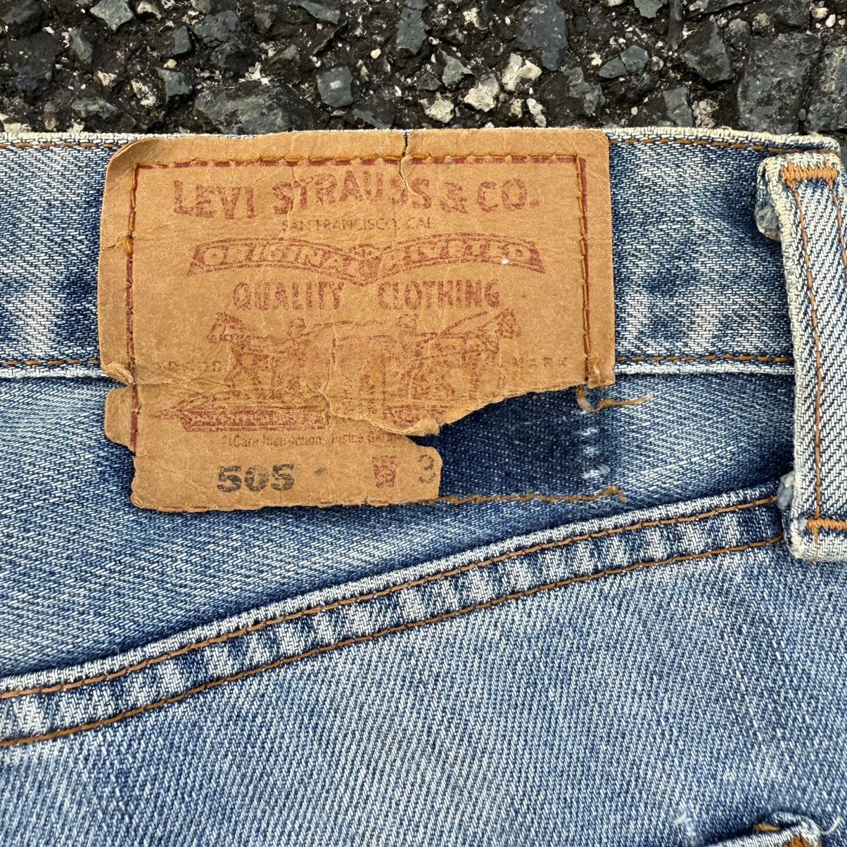 Levi's Vintage Clothing VINTAGE 97' LEVI’S 505 FADED RIPPEP JEAN DENIM PANTS Size US 34 / EU 50 - 14 Thumbnail