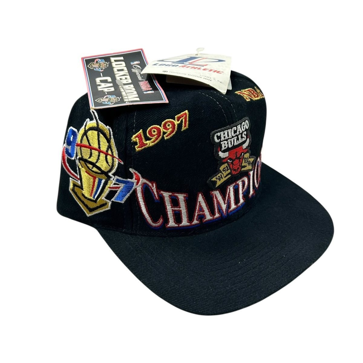 NBA VTG 90s CHICAGO BULLS LOGO ATHLETIC 1997 CHAMPIONS SNAPBACK Size ONE SIZE - 2 Thumbnail