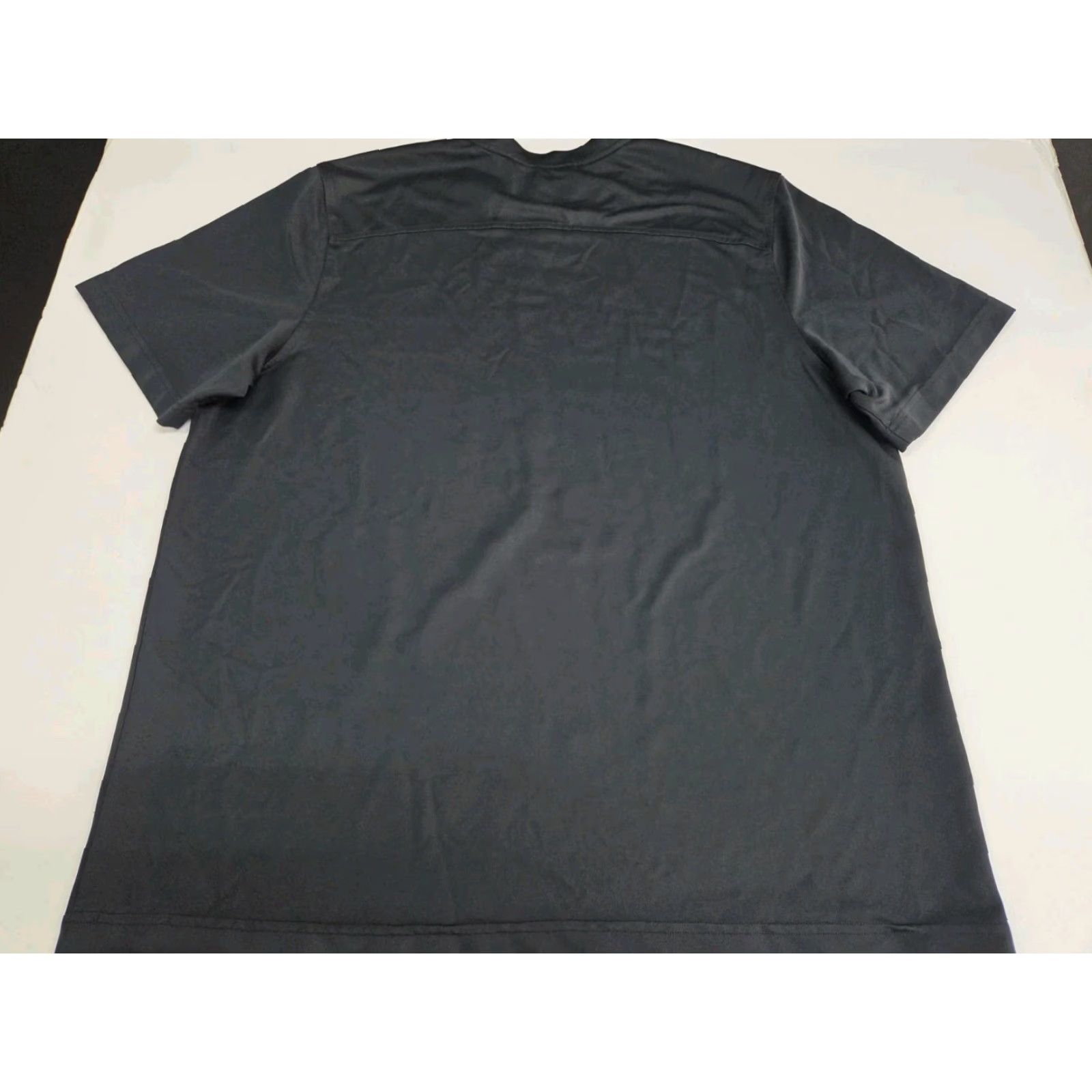 Under Armour Under Armour Mens Short Sleeve T Loose HeatGear Shirt Tribal Stripe XL Crew Neck T-Shirt Black/Green Size US M / EU 48-50 / 2 - 3 Thumbnail