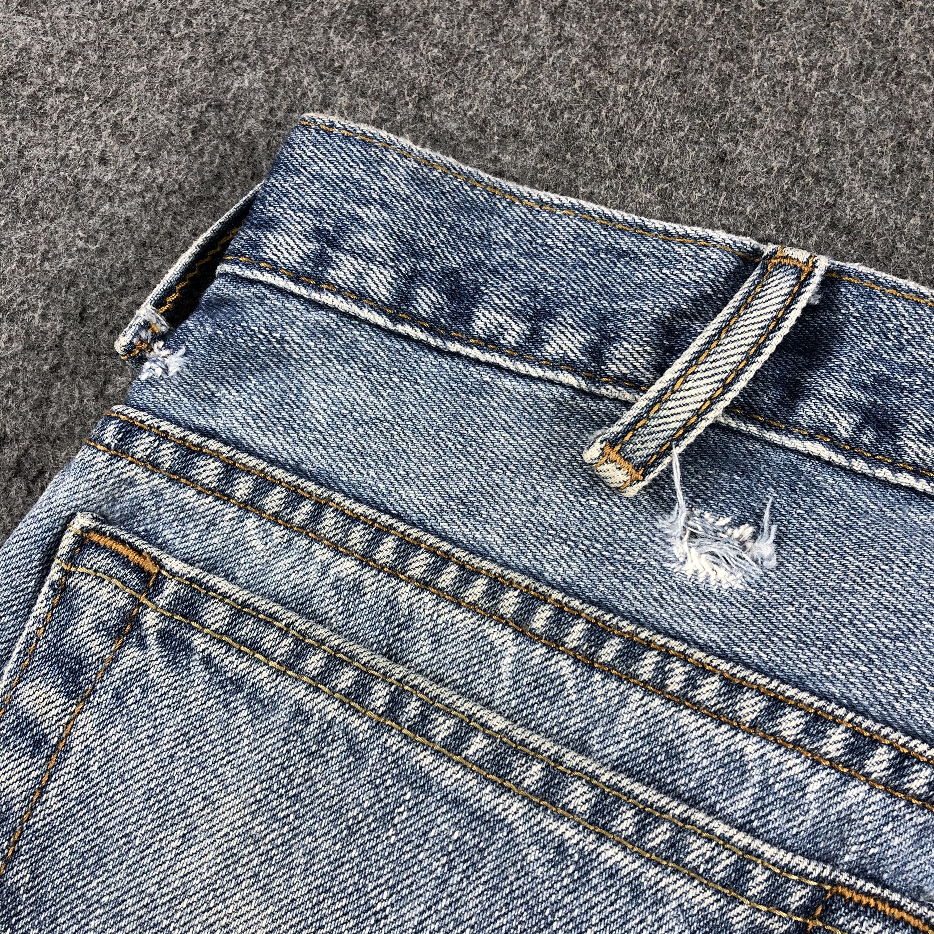 Levi's Vintage Blue Wash Levis 516 Jeans-J1666 Size US 35 - 7 Thumbnail