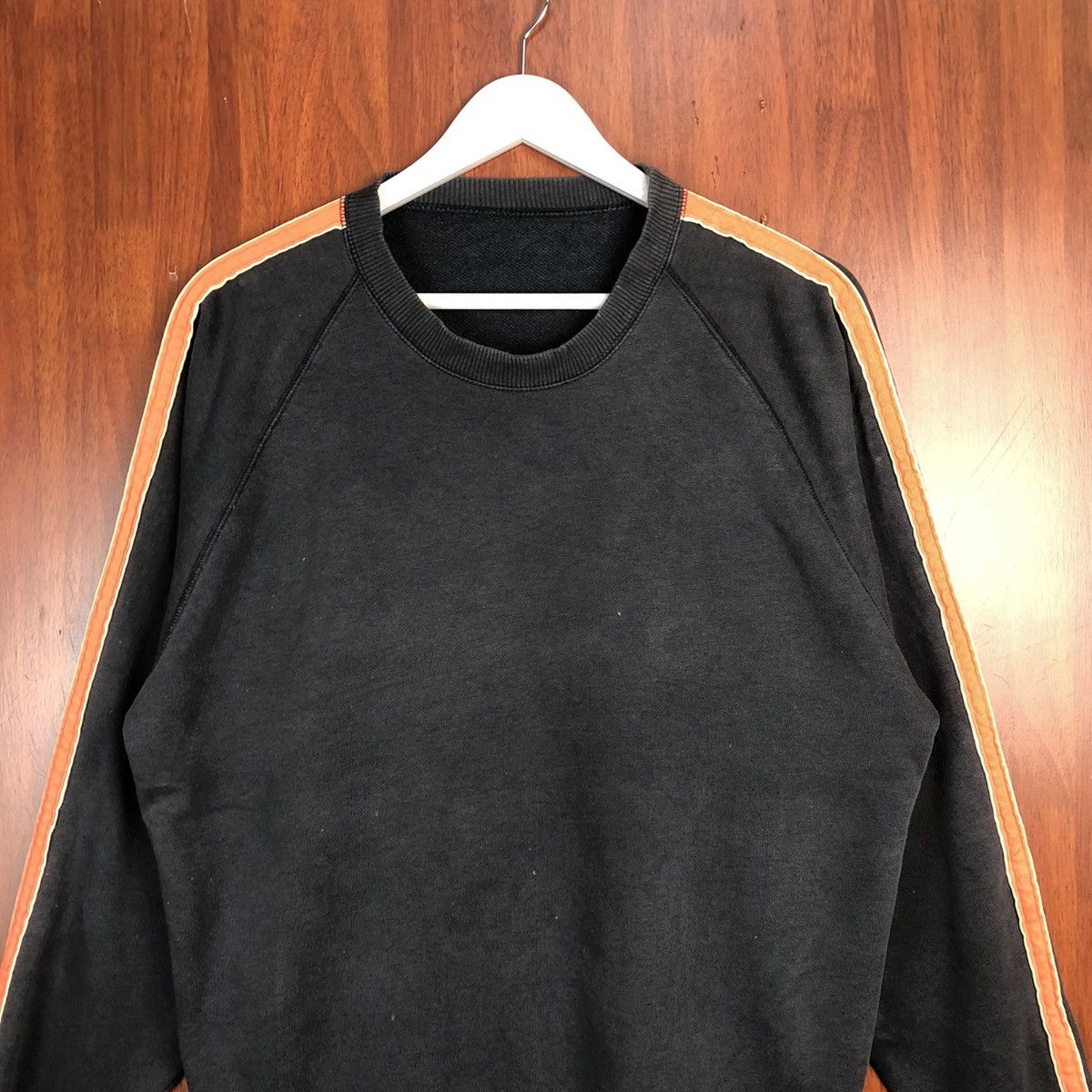 Uniqlo Uniqlo Line Orange Dark Blue vintage Sweatshirt #7529 Size US L / EU 52-54 / 3 - 2 Thumbnail