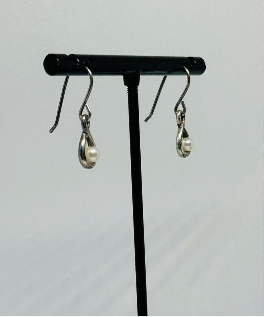 Other Kit Heath Infinity Dangle Pearl Silver Hoop Earrings Size ONE SIZE - 2 Thumbnail