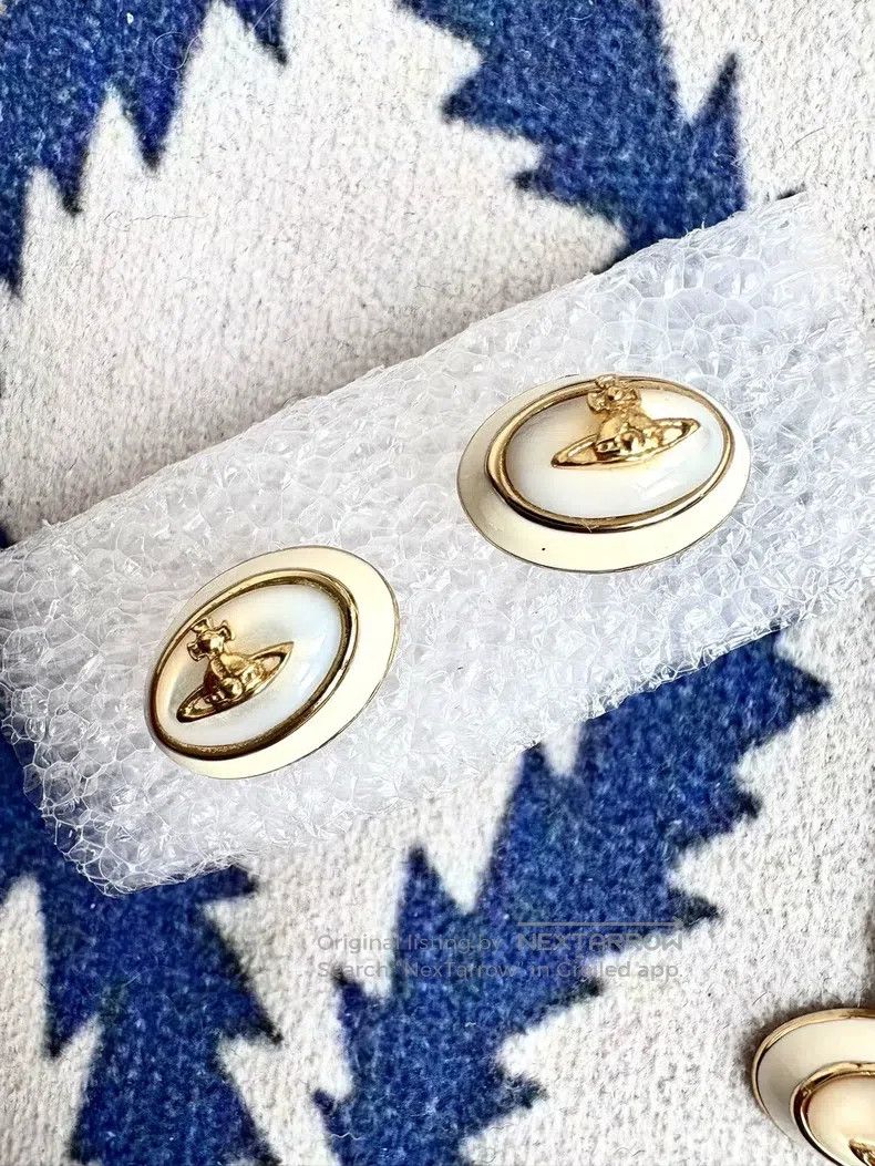 Vivienne Westwood Vivienne Westwood White gold mother-of-pearl Saturn neckla Size ONE SIZE - 4 Thumbnail