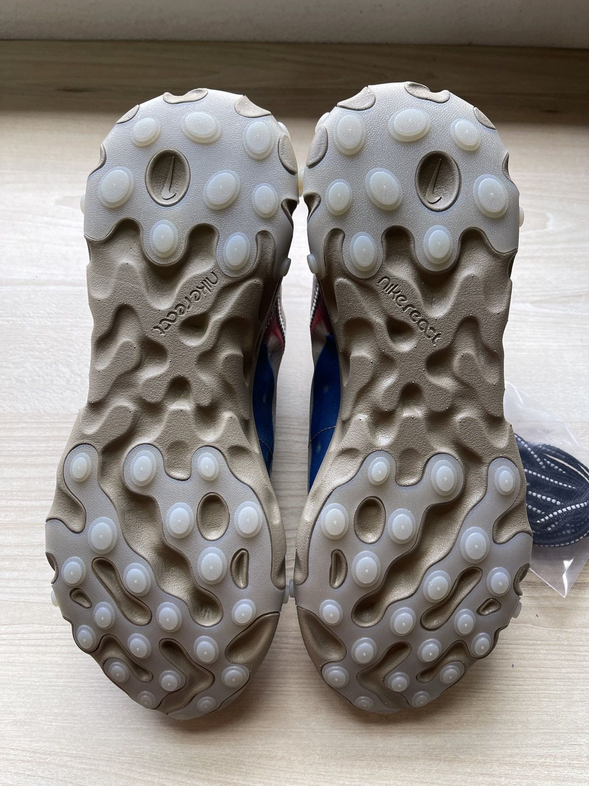 Nike × Undercover Nike React Element 87 Undecover Beige Chalk/Signal Blue US7 Size US 7 / EU 40 - 7 Thumbnail