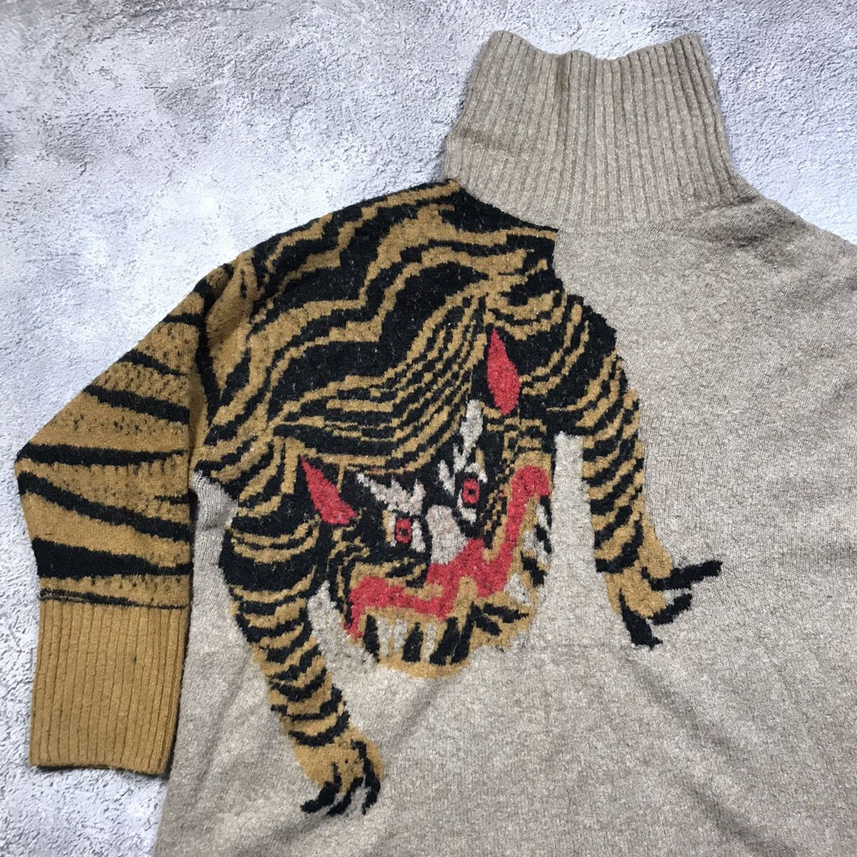 Vintage Vintage 90s Tiger Mohair Knit Sweater Oversized Grunge L Size L / US 10 / IT 46 - 2 Thumbnail