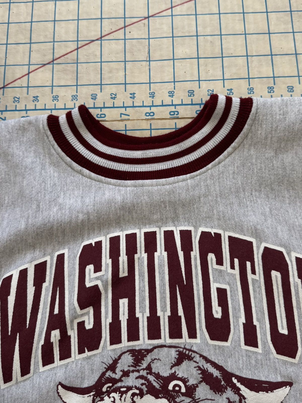 NCAA Vintage Washington Cougars Reverse Weave Style Ringer Crew Size US XL / EU 56 / 4 - 6 Thumbnail