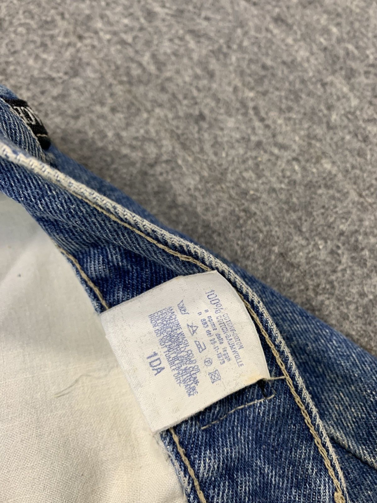 Versace Jeans Couture 90s Versace Jean Couture Relaxed Denim Jeans Size 30" / US 8 / IT 44 - 11 Thumbnail