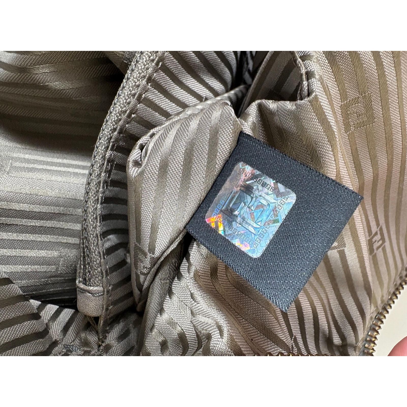 Fendi Authentic Fendi Gray Leather Chameleon Colorblock Shoulder Size ONE SIZE - 11 Thumbnail