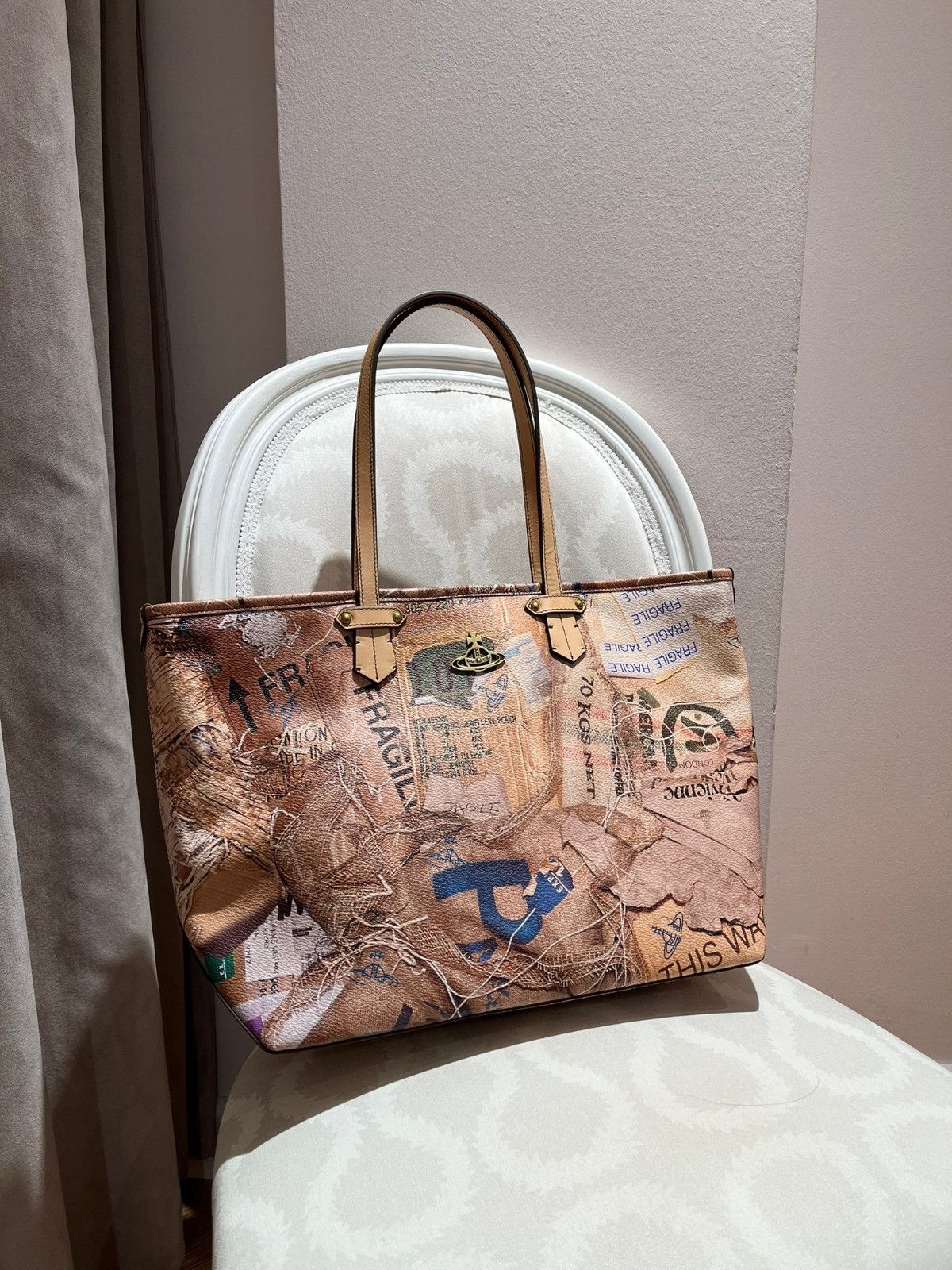 Vivienne Westwood o1f1d3z0825 Size: OS / Colette Tote Bag in Rubbish Print Size ONE SIZE - 1 Preview