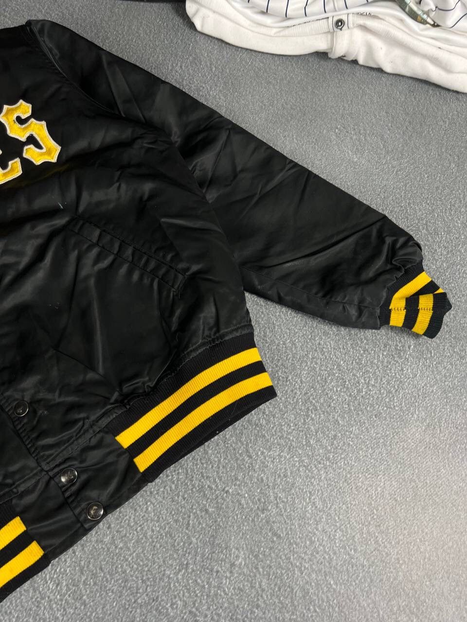 MLB Vintage Starter Pirates MLB Bomber Jacket Size US L / EU 52-54 / 3 - 4 Thumbnail