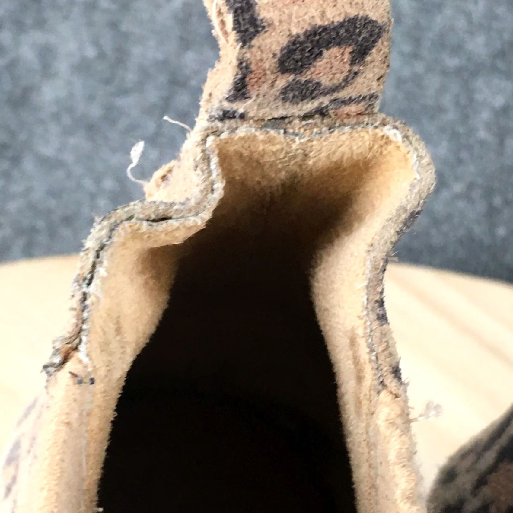 Toms TOMS Boots Women’s Kelsey Ankle Desert Booties Wedge Beige Leather Suede Leather Beige Boots Women’s 10 Mid Heel Casual Vintage No Size US 10 / IT 40 - 5 Thumbnail