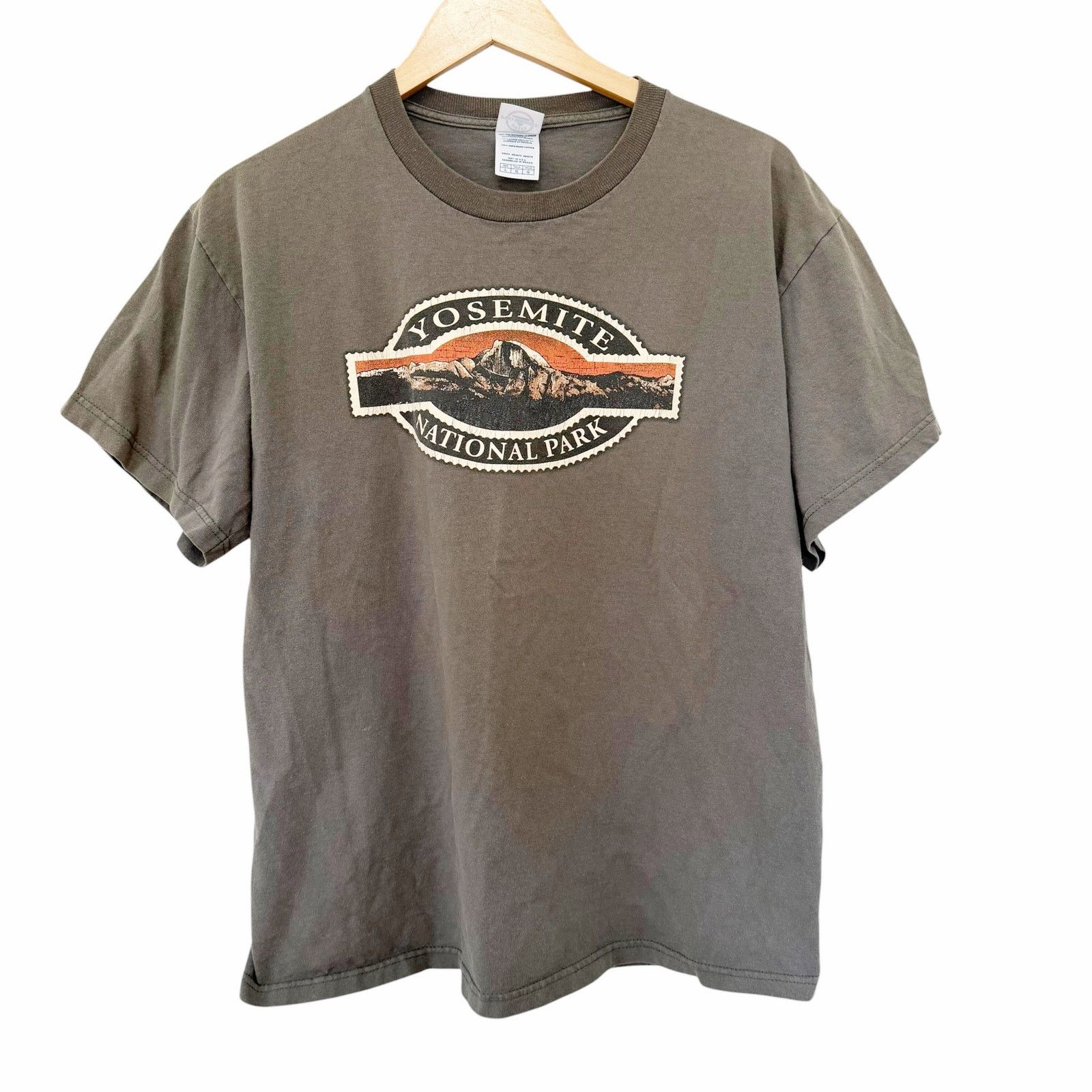 Other Yosemite National Park Short Sleeve T Shirt Sz L Size US L / EU 52-54 / 3 - 1 Thumbnail