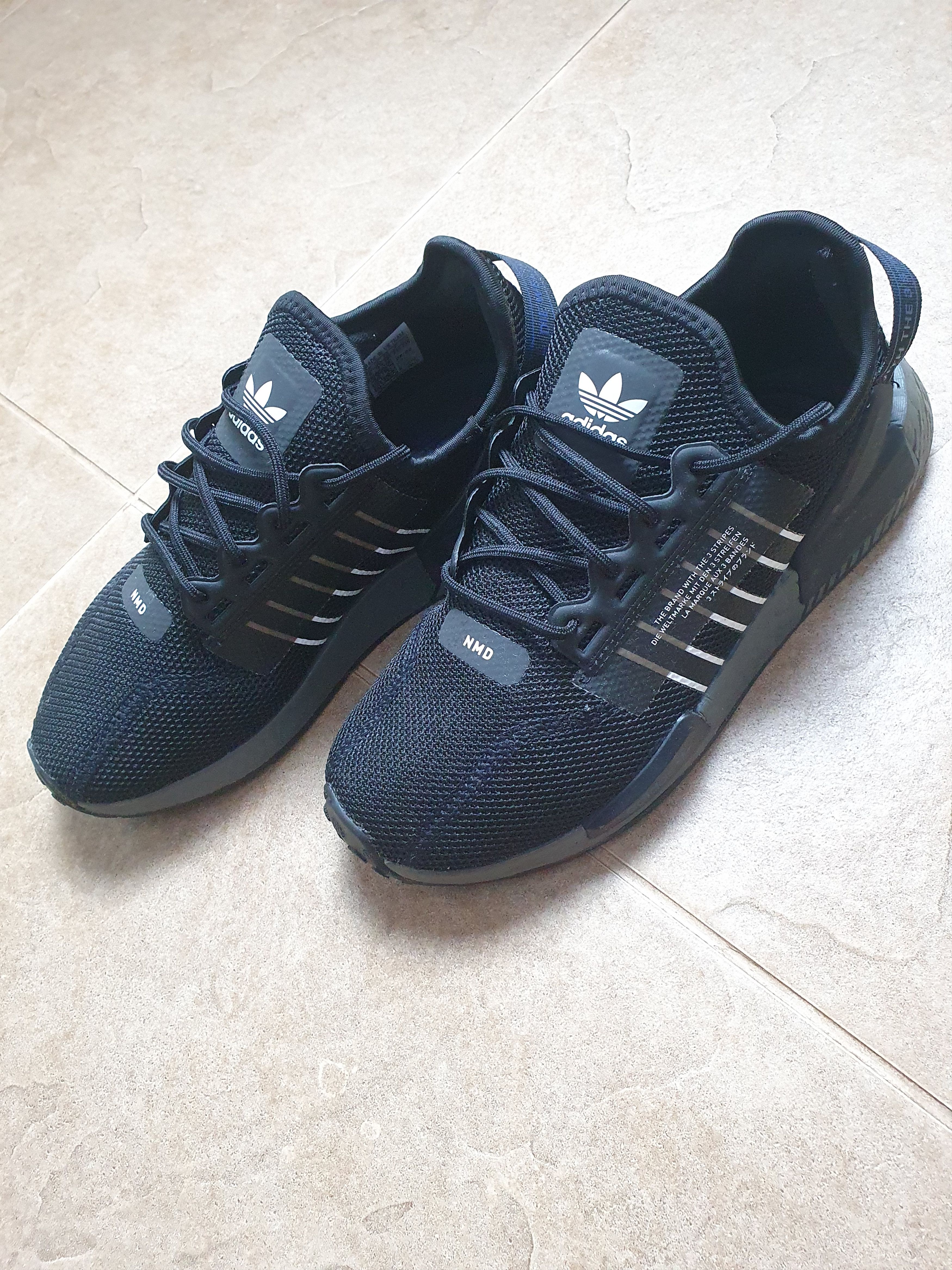 Adidas Adidas NMD R1 V2 Black White women's shoes for sports Size 6 Size US 6 / IT 36 - 5 Thumbnail