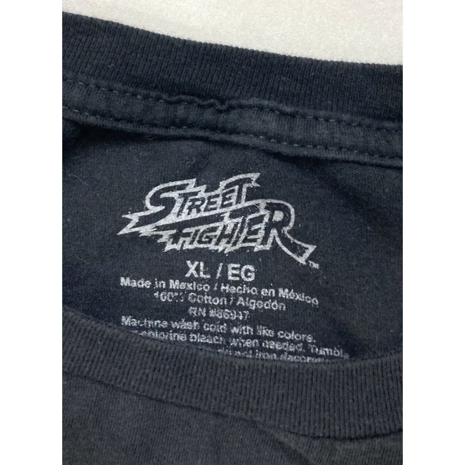 Etro Capcom Street Fighter Retro Graphic T-shirt Men XL Short Sleeve Black Size US XL / EU 56 / 4 - 4 Thumbnail