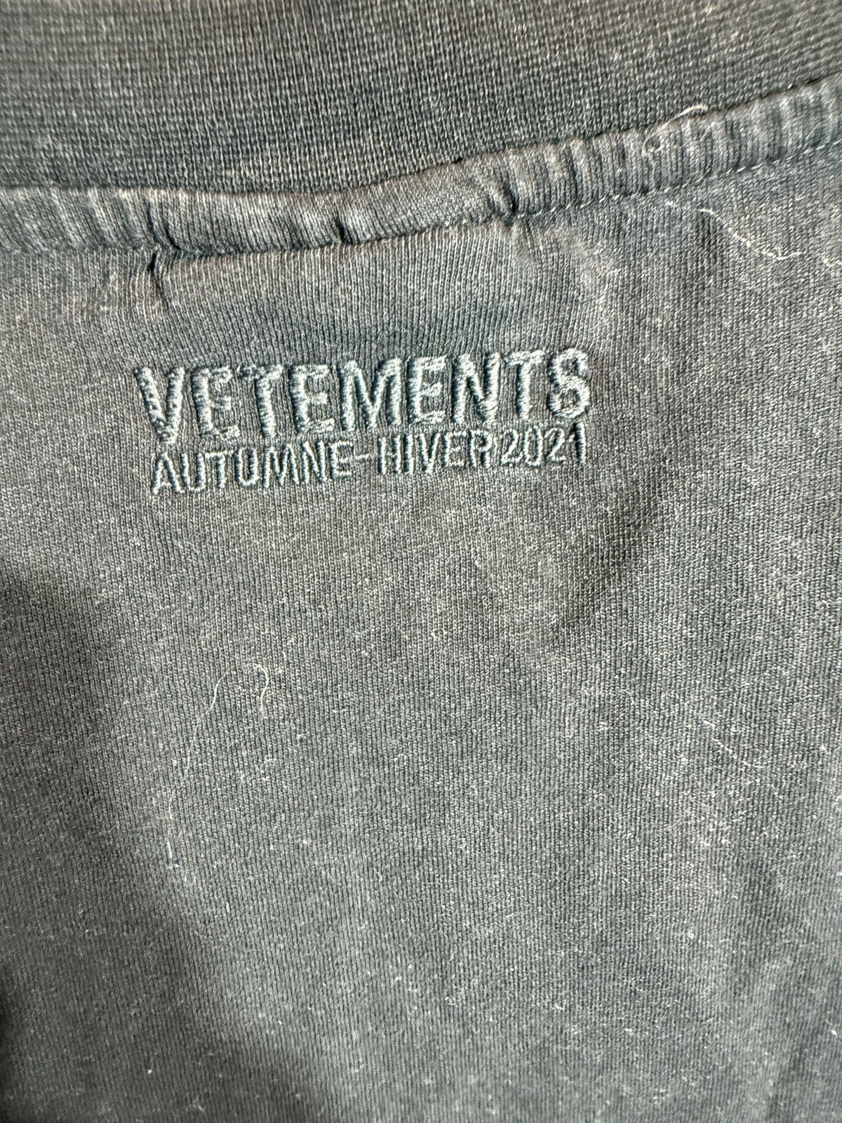 Vetements Worn Vetements tshirt Size US M / EU 48-50 / 2 - 9 Thumbnail