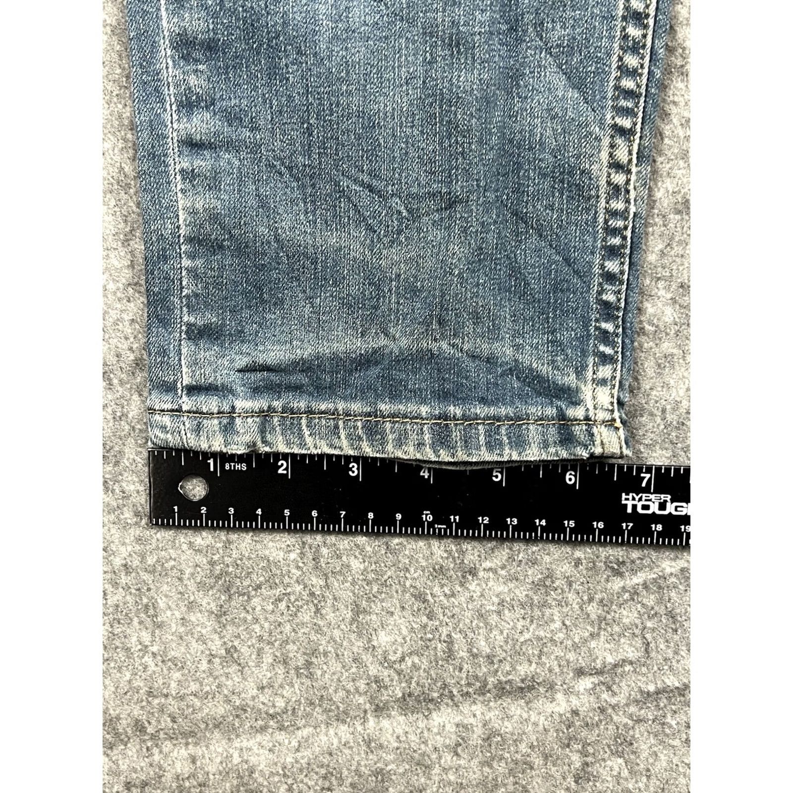 Levi's Levi’s 511 Jeans Slim Fit Tapered Leg Medium Wash Denim 33x32 Mens Regular Size Slim Distressed 5-Pocket City USA Logo Vintage Size US 33 - 5 Thumbnail
