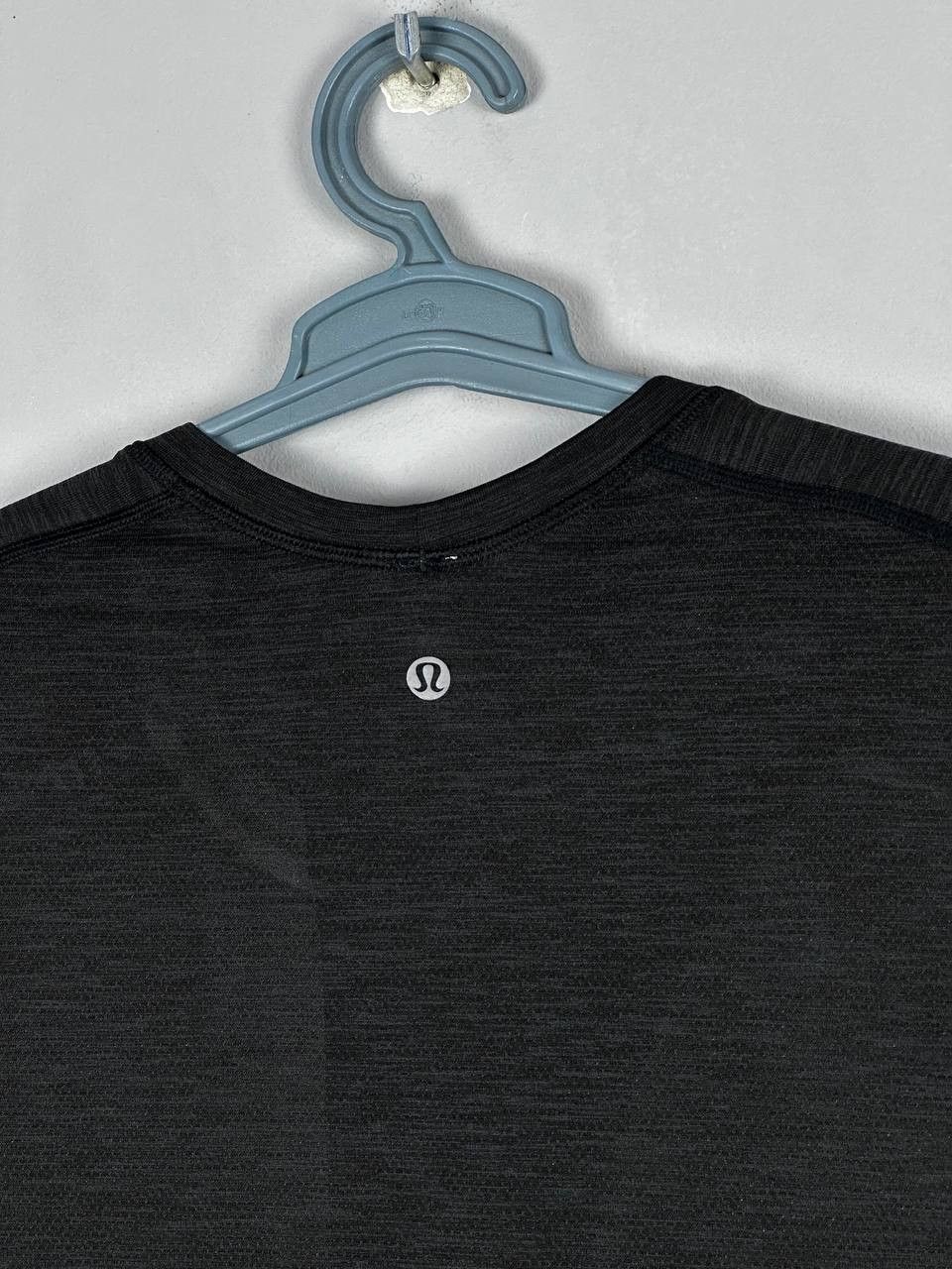 Lululemon Lululemon T-Shirt Mens L Stretch Your Head Vent Tech Size US L / EU 52-54 / 3 - 7 Thumbnail