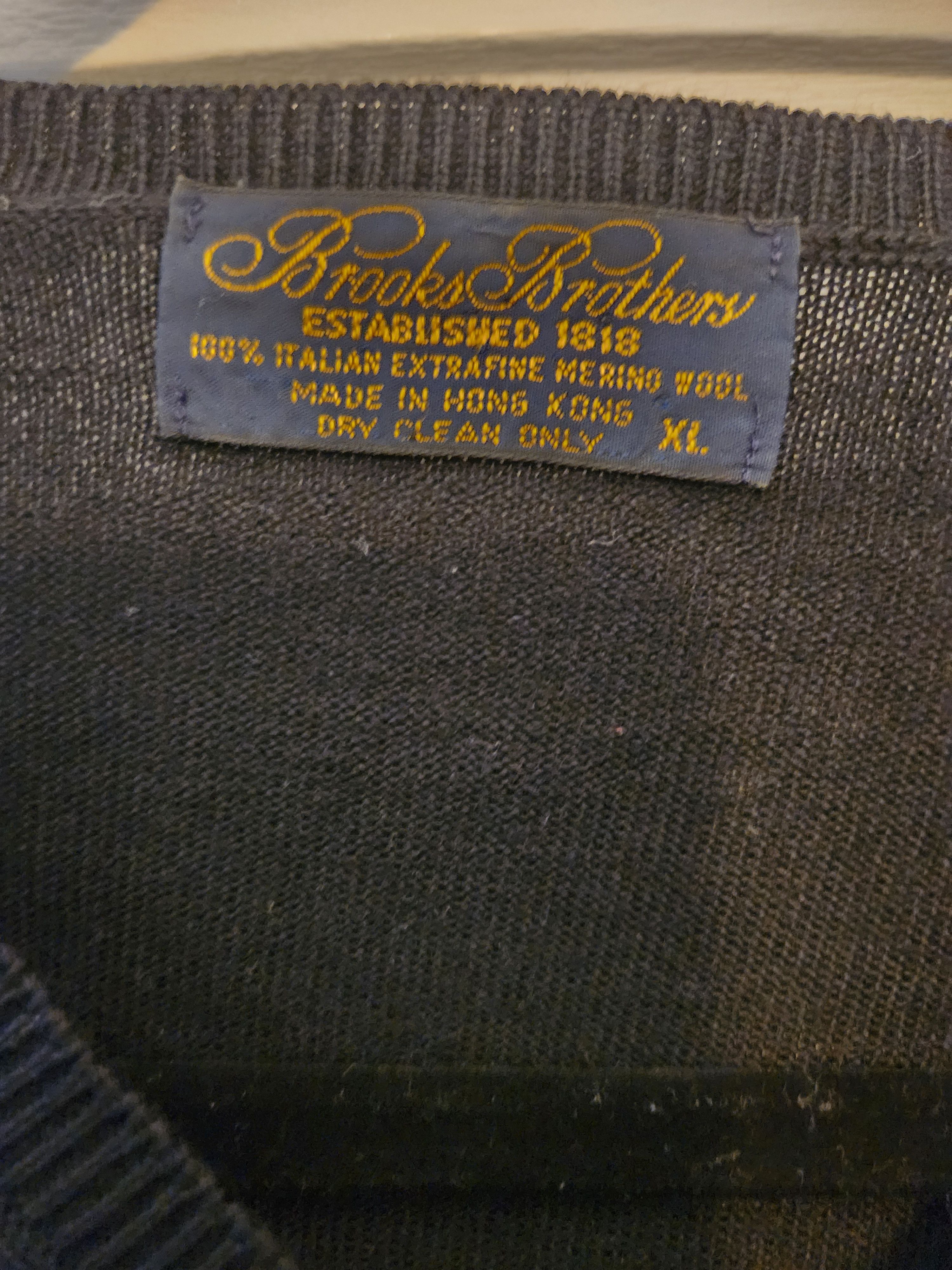 Brooks Brothers Vintage Men's 100% Merino Wool V-Neck Pullover Sweater Size US XL / EU 56 / 4 - 3 Thumbnail