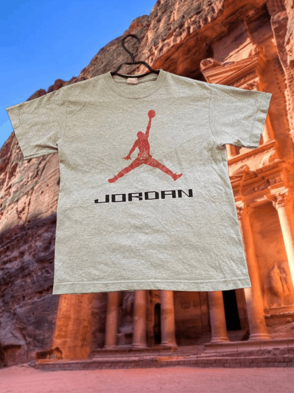 Jordan Brand × Vintage Vintage 90s Jordan T-shirt center Big Logo Y2K Ultra Rare Size US L / EU 52-54 / 3 - 1 Thumbnail