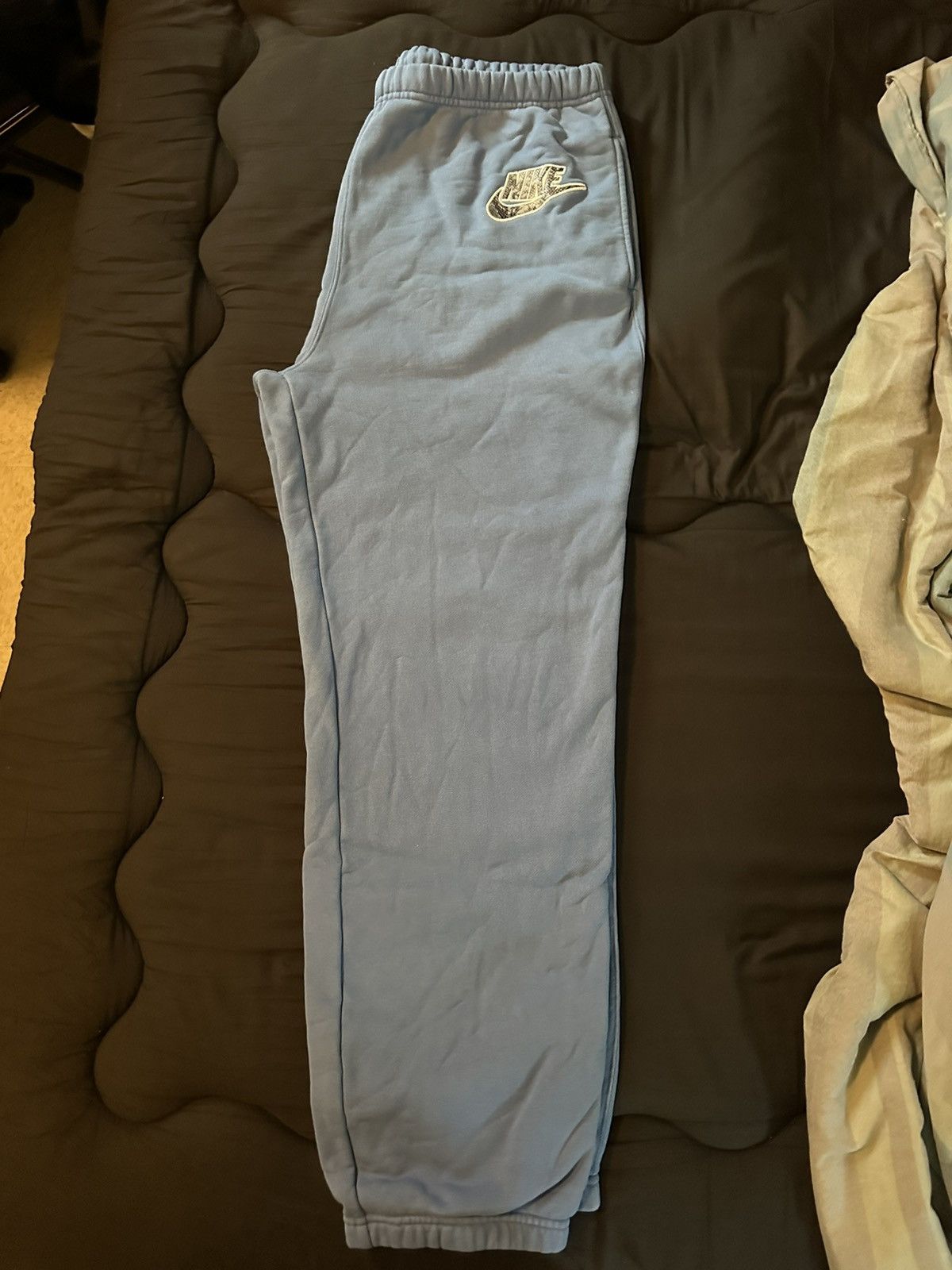 Nike × Supreme Nike x Supreme snakeskin sweatpant Size US 34 / EU 50 - 2 Thumbnail